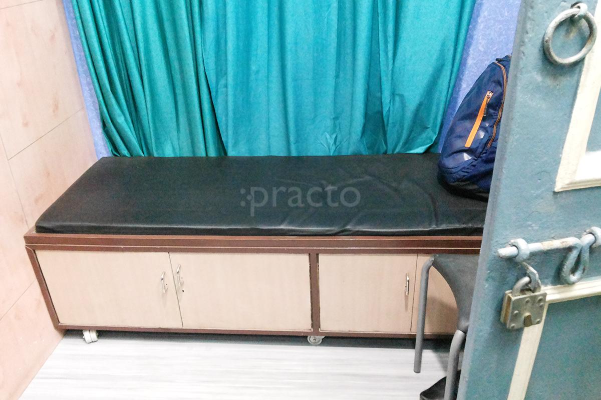Waiting Area at 32 Pearls Dental  Clinic Girish Park Kolkata