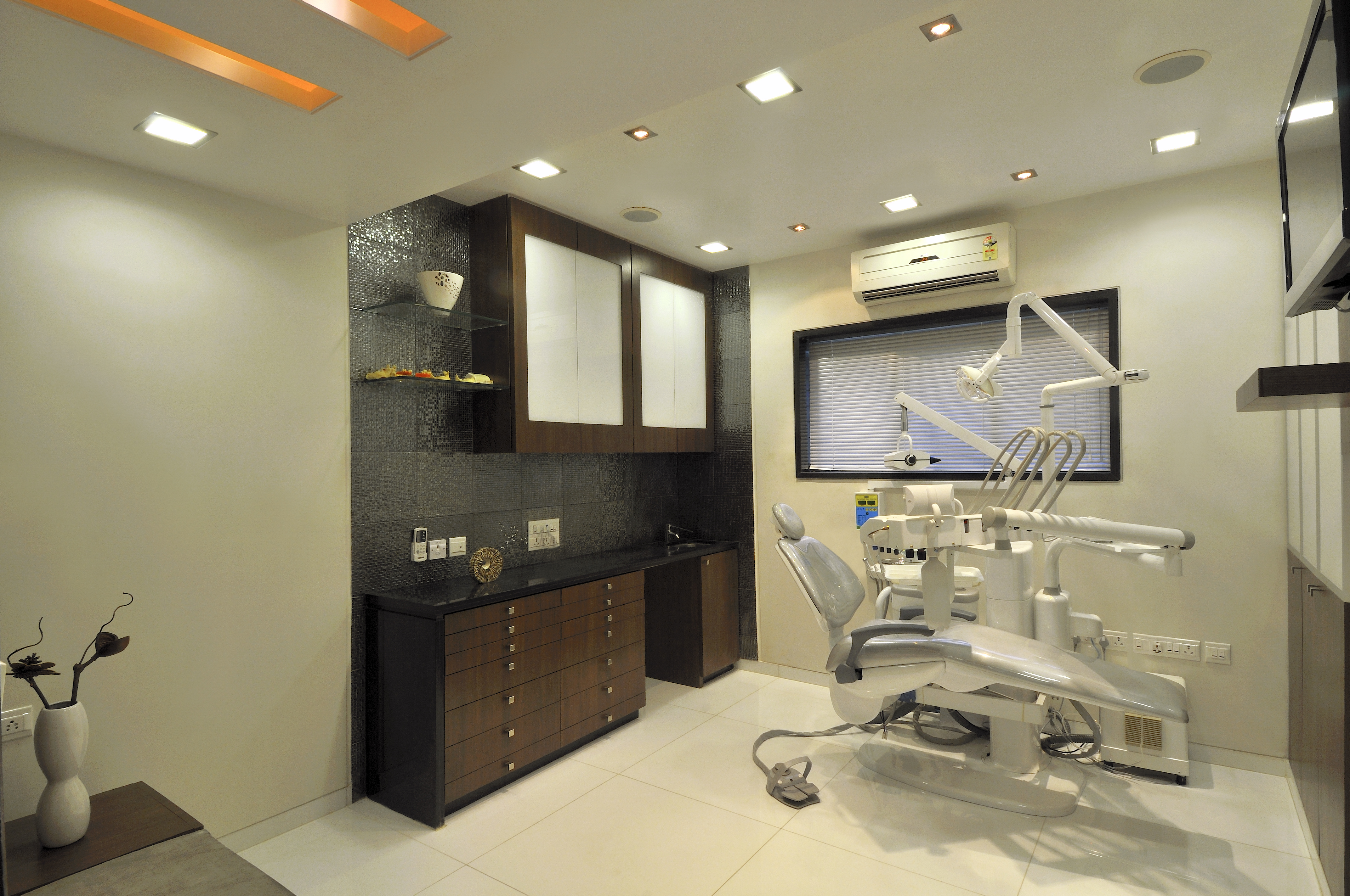 Dental Concepts - Dental Spa And Implant Clinic Andheri West Mumbai