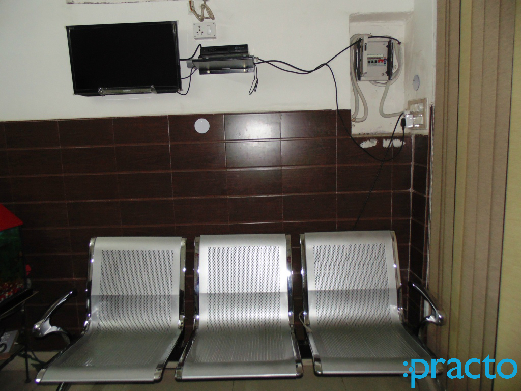 S L Dental Clinic Janakpuri Delhi