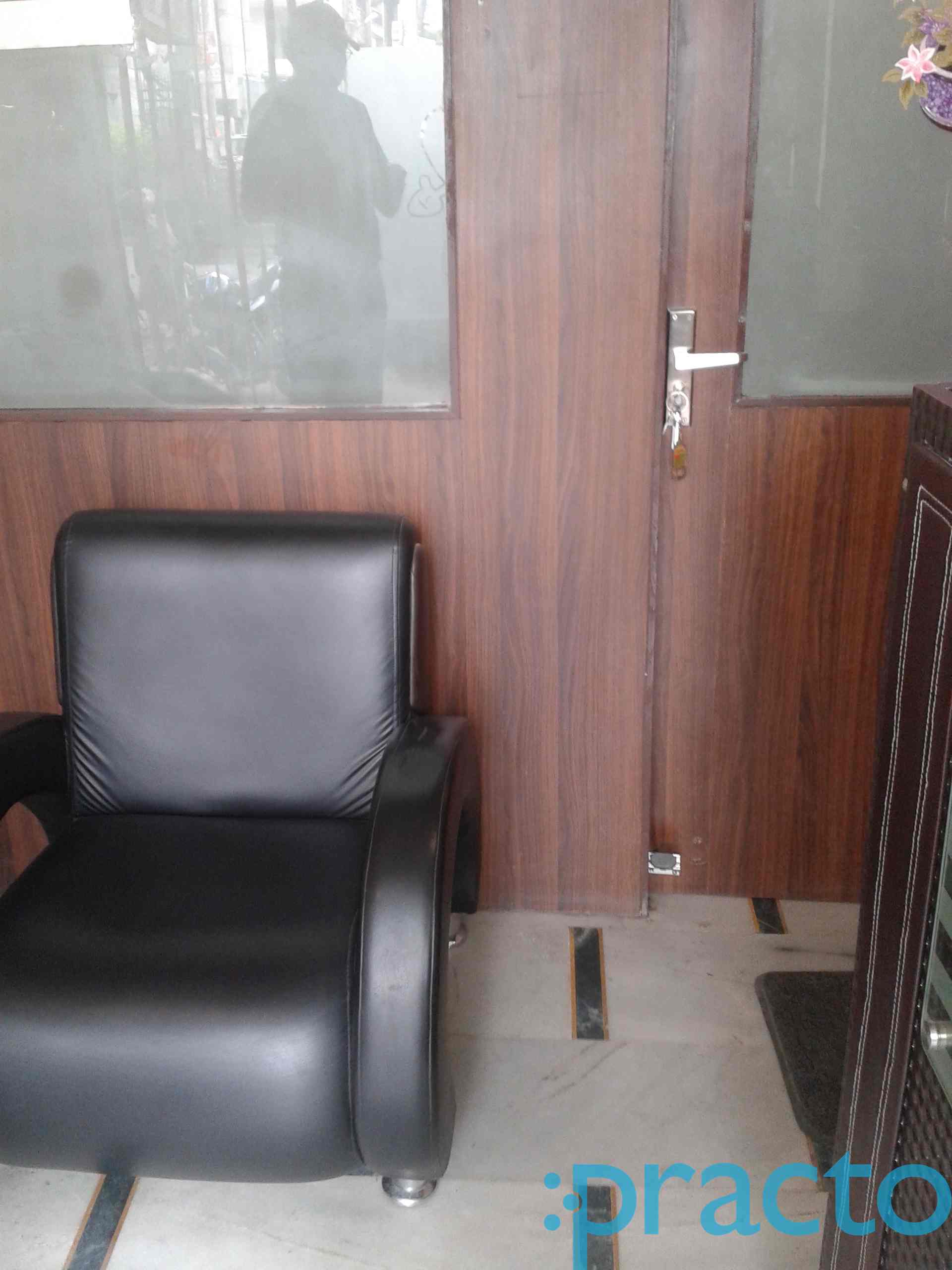 32 Smilz Dental CLinic Shalimar Bagh Delhi