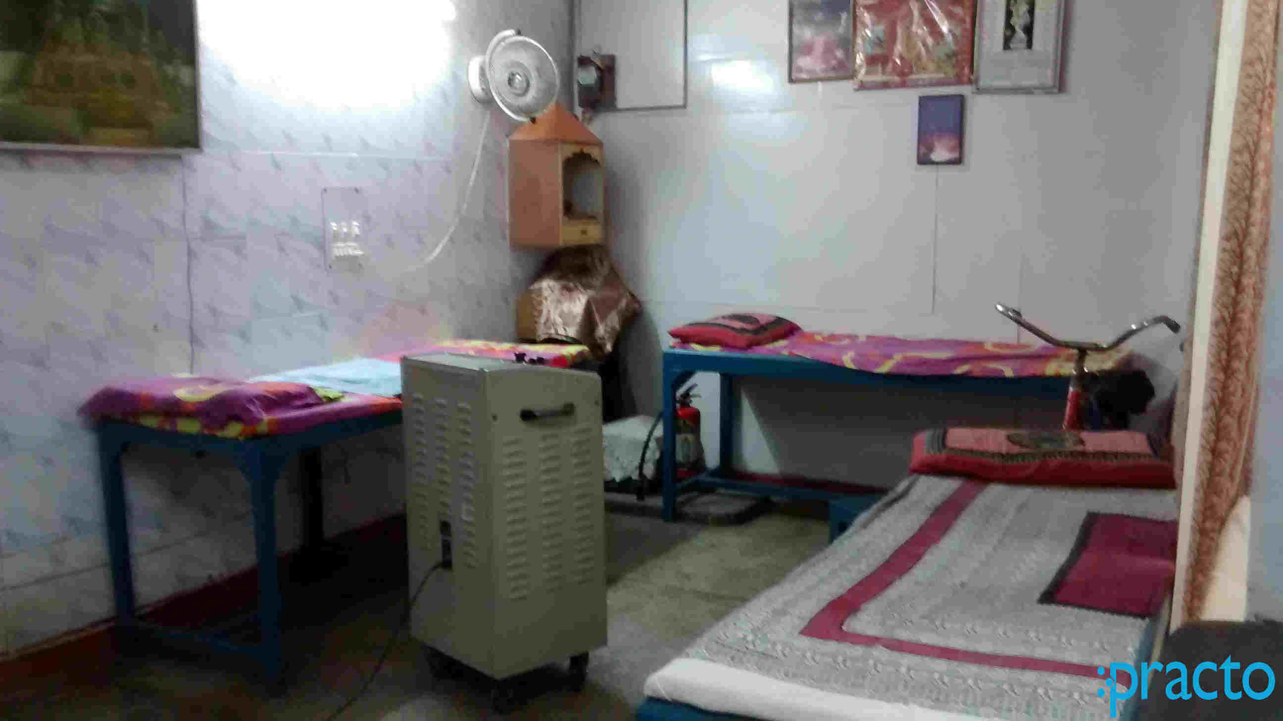 Max-Care Physiotherapy Clinic Kingsway Camp Delhi
