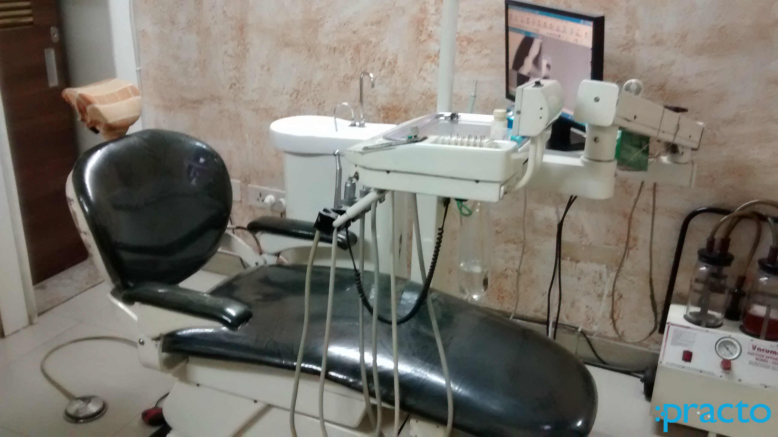 Dr. Naveen's Dental Care Zone Shakti Nagar Delhi