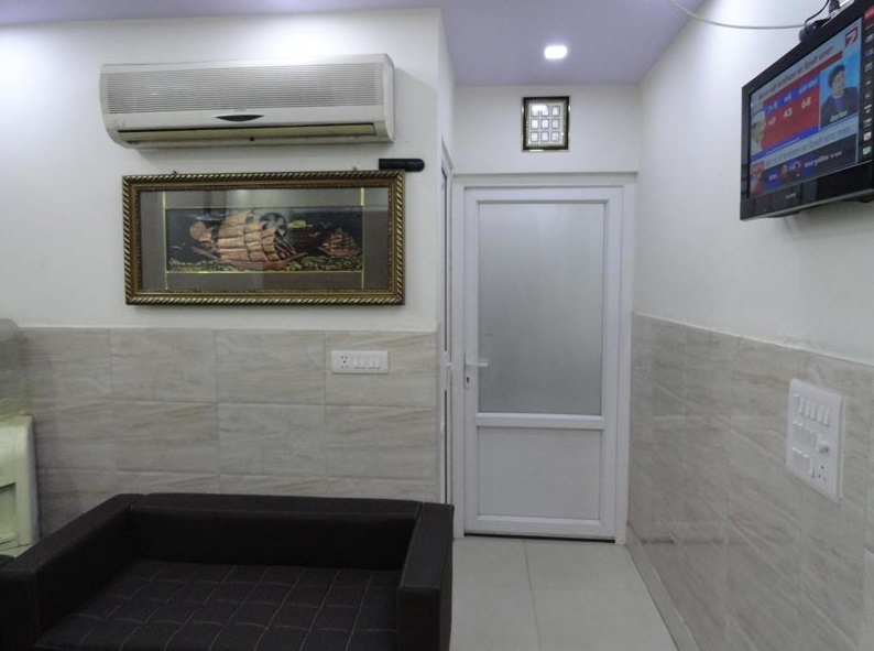 Waiting Area at Sushrut Clinic Rohini Delhi
