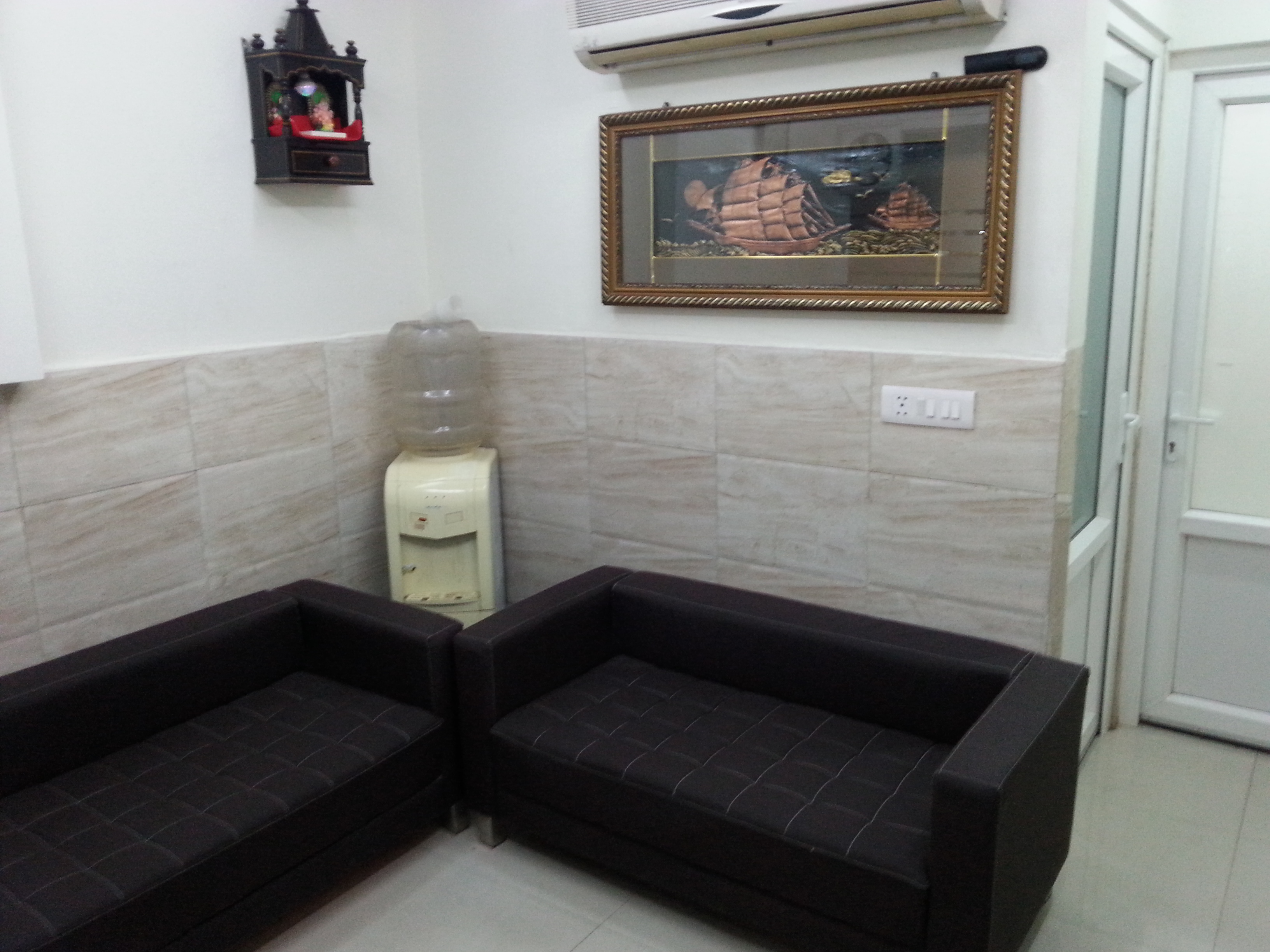 Waiting Area at Sushrut Clinic Rohini Delhi