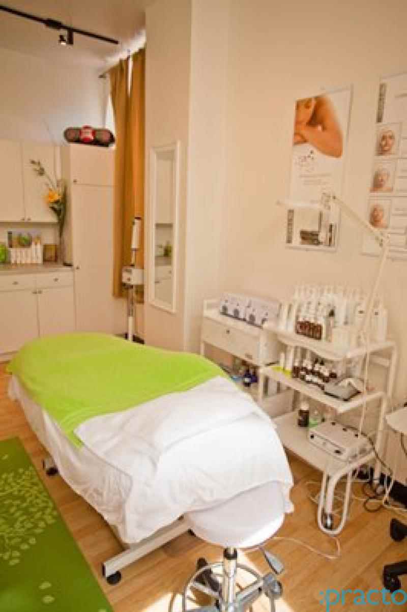 Services at Dr. Deepti's Appleskin Cosmetic & Laser Clinic Gurgaon Sector 42 Gurgaon