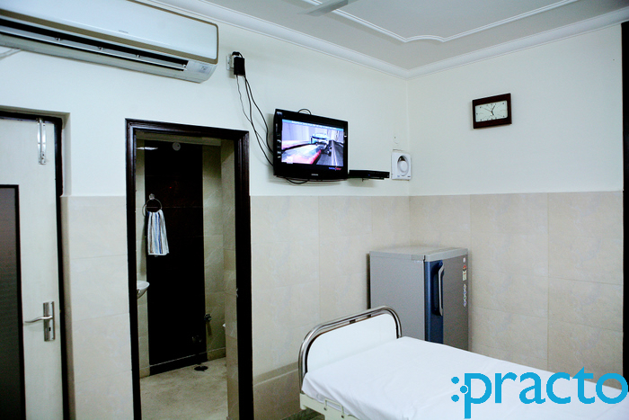 OPD/Ward at Olmec Plastic Surgery & Hair Transplant Hospital Pitampura Delhi