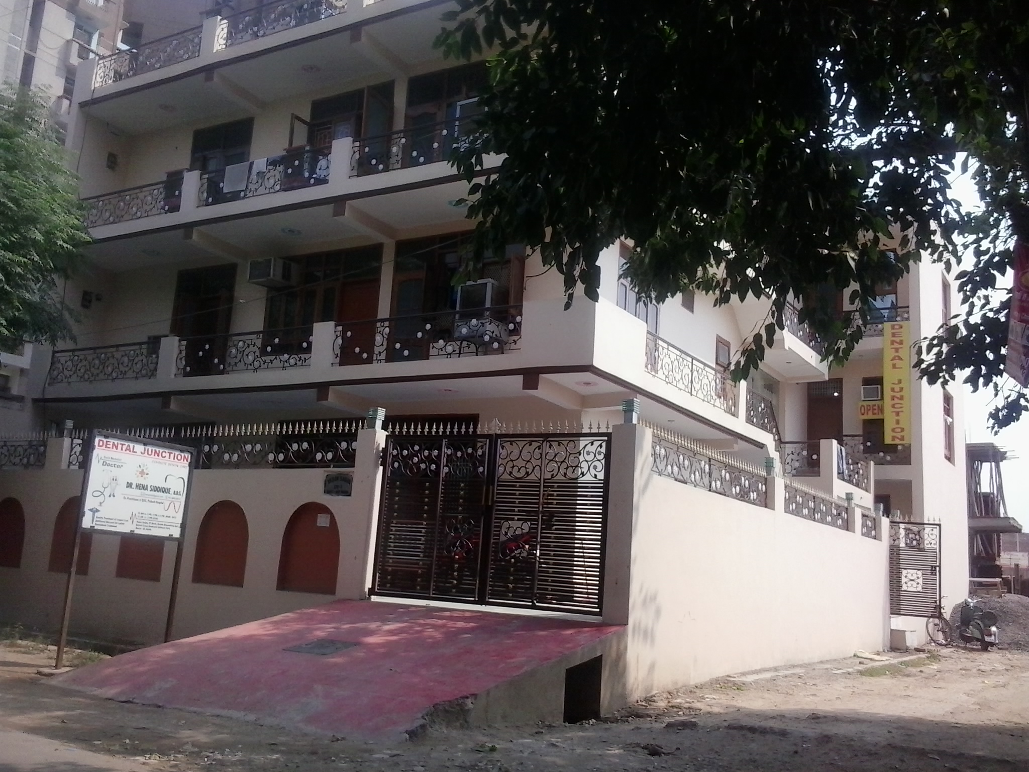 Dental Junction : Noida Sector 62 Noida