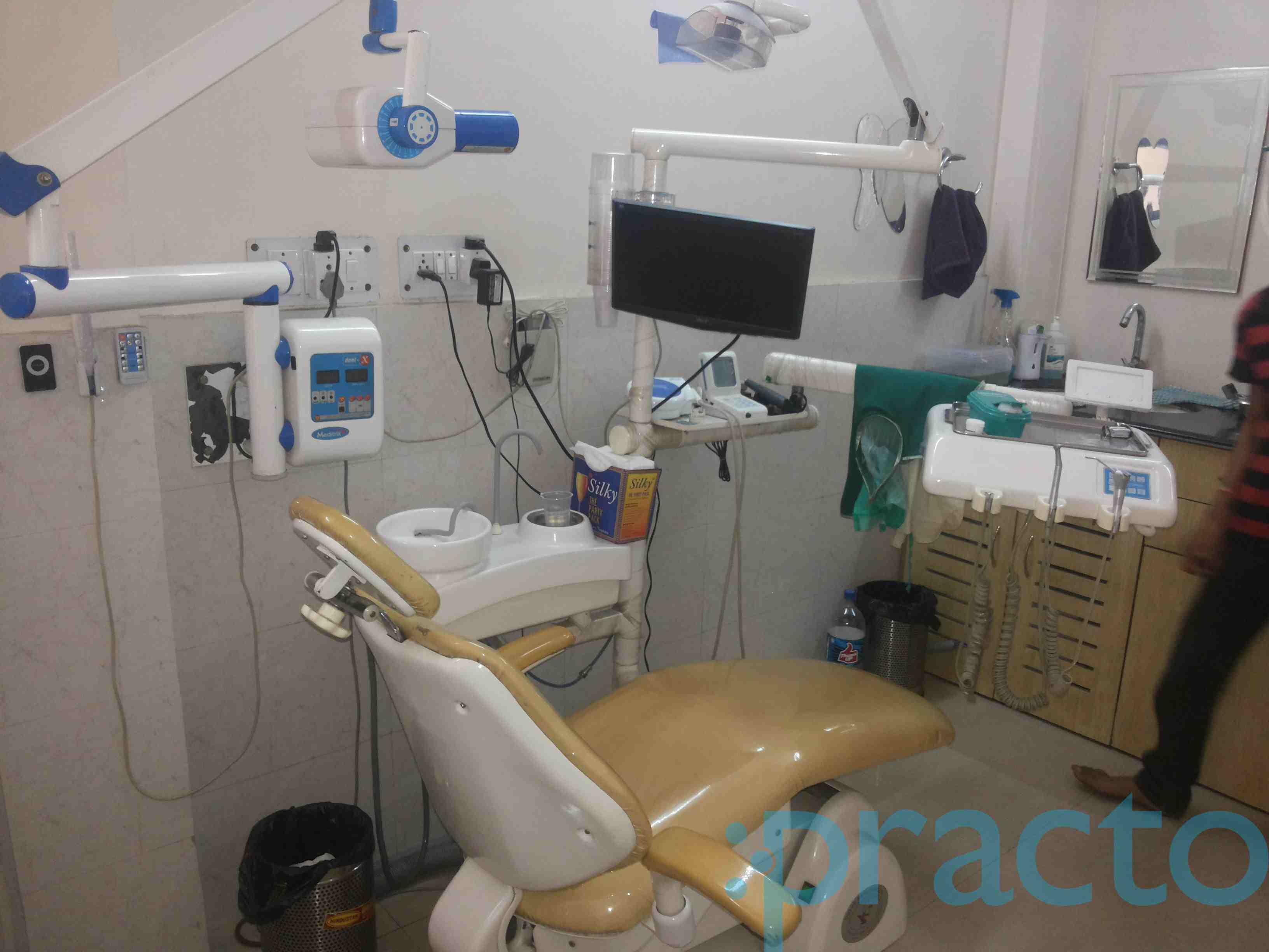 Singh Dental Clinic Laxmi Nagar Delhi