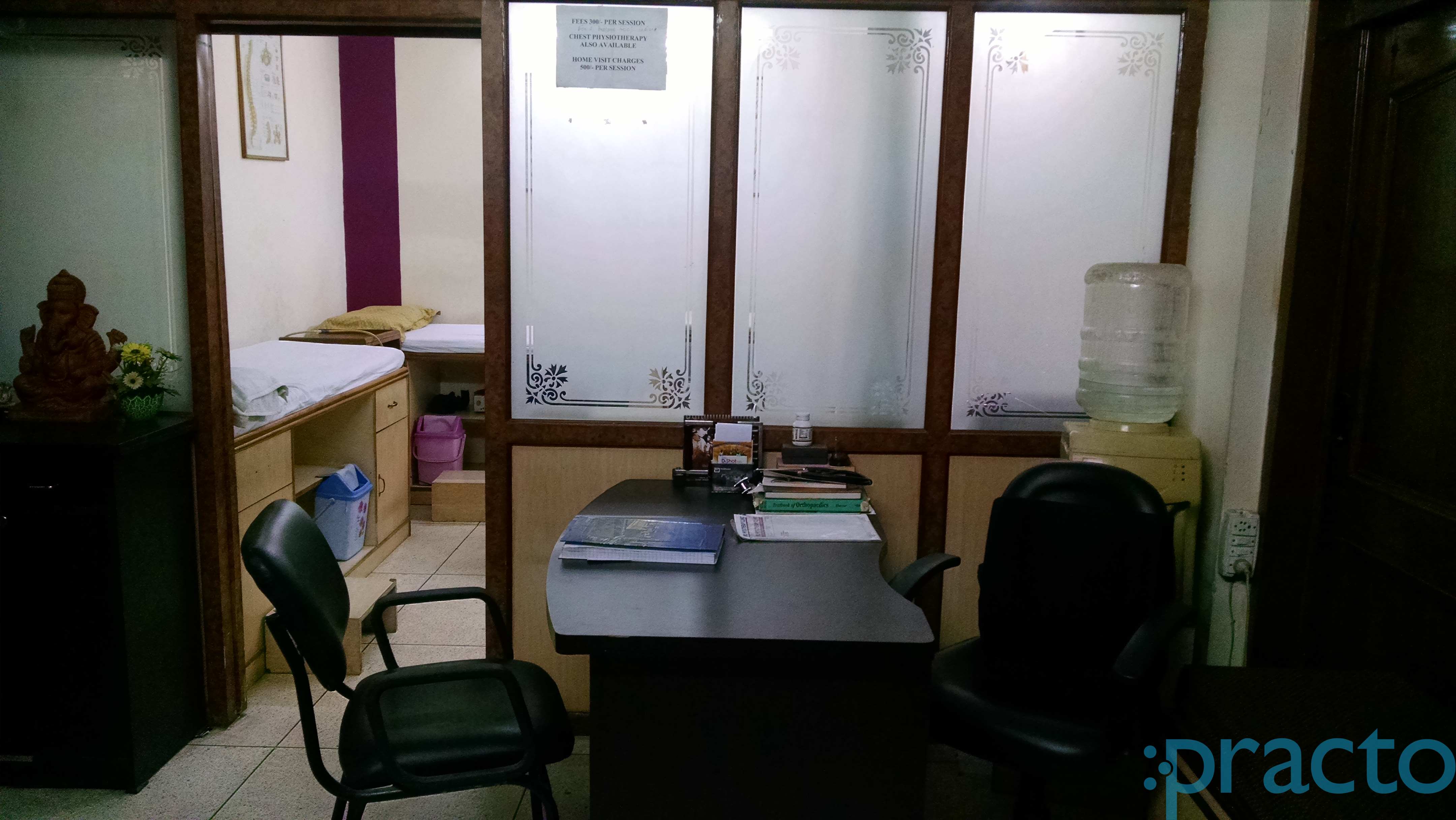 Waiting Area at MMJ Physiotherapy Clinic Sector 30 Noida