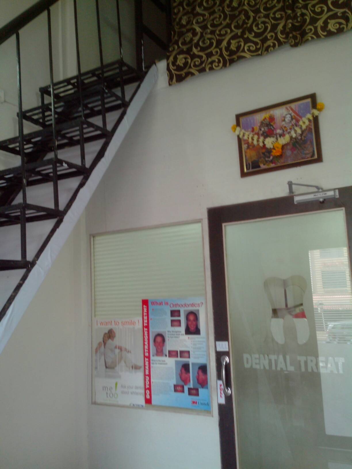 Dr.Bari's Dental Treat Phursungi Pune