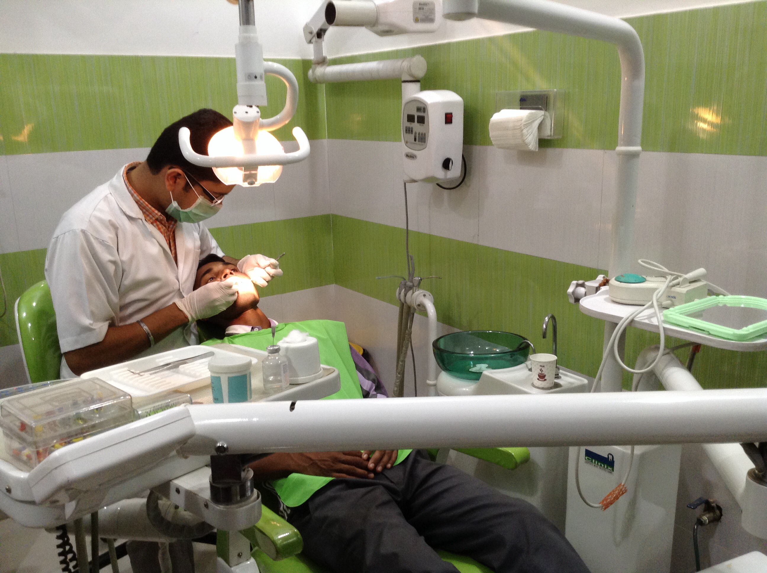 Dr Gera's Dental Care Sector 37 Faridabad