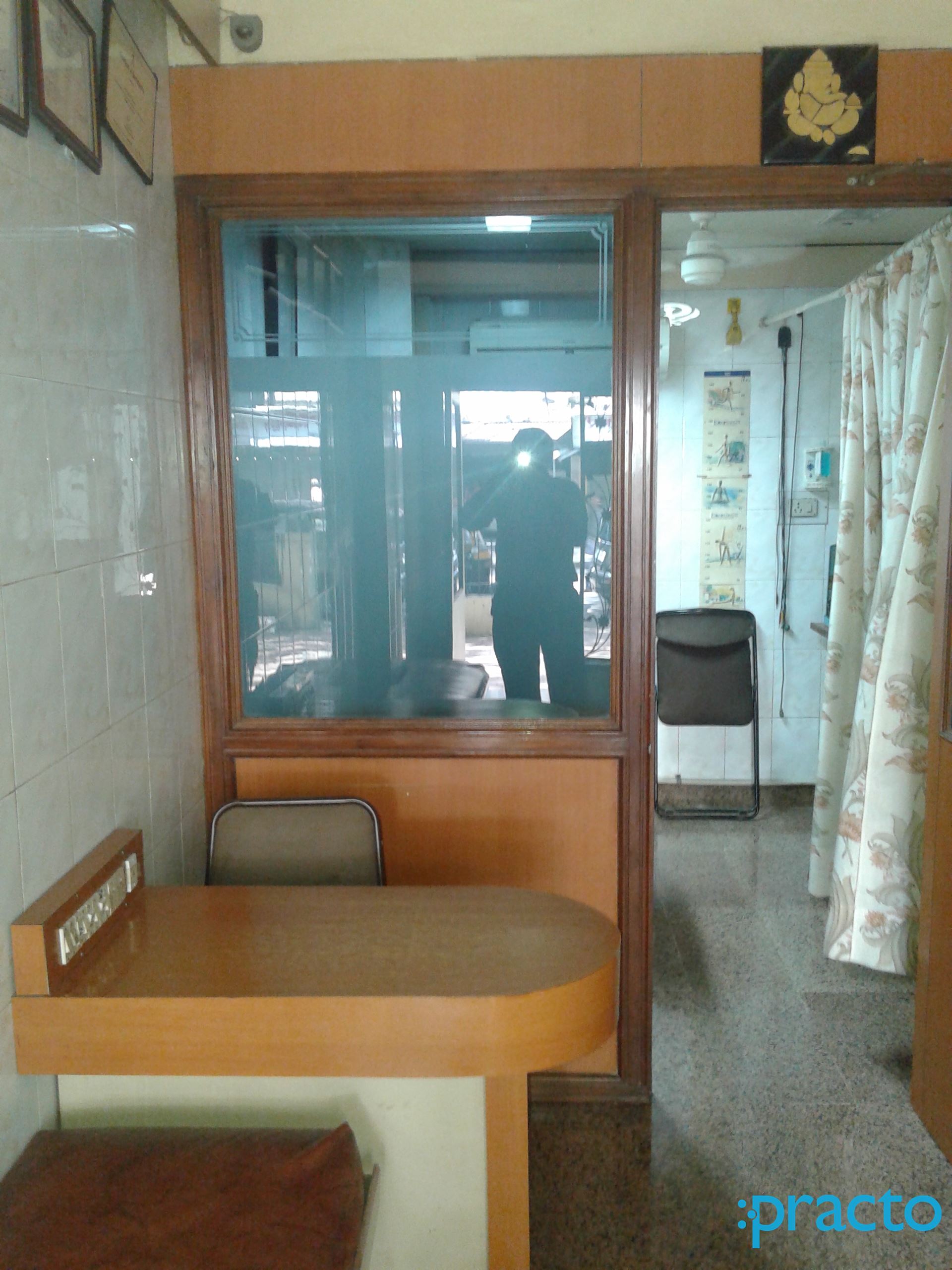 Dr Bakul Dhruva Clinic Vileparle East Mumbai