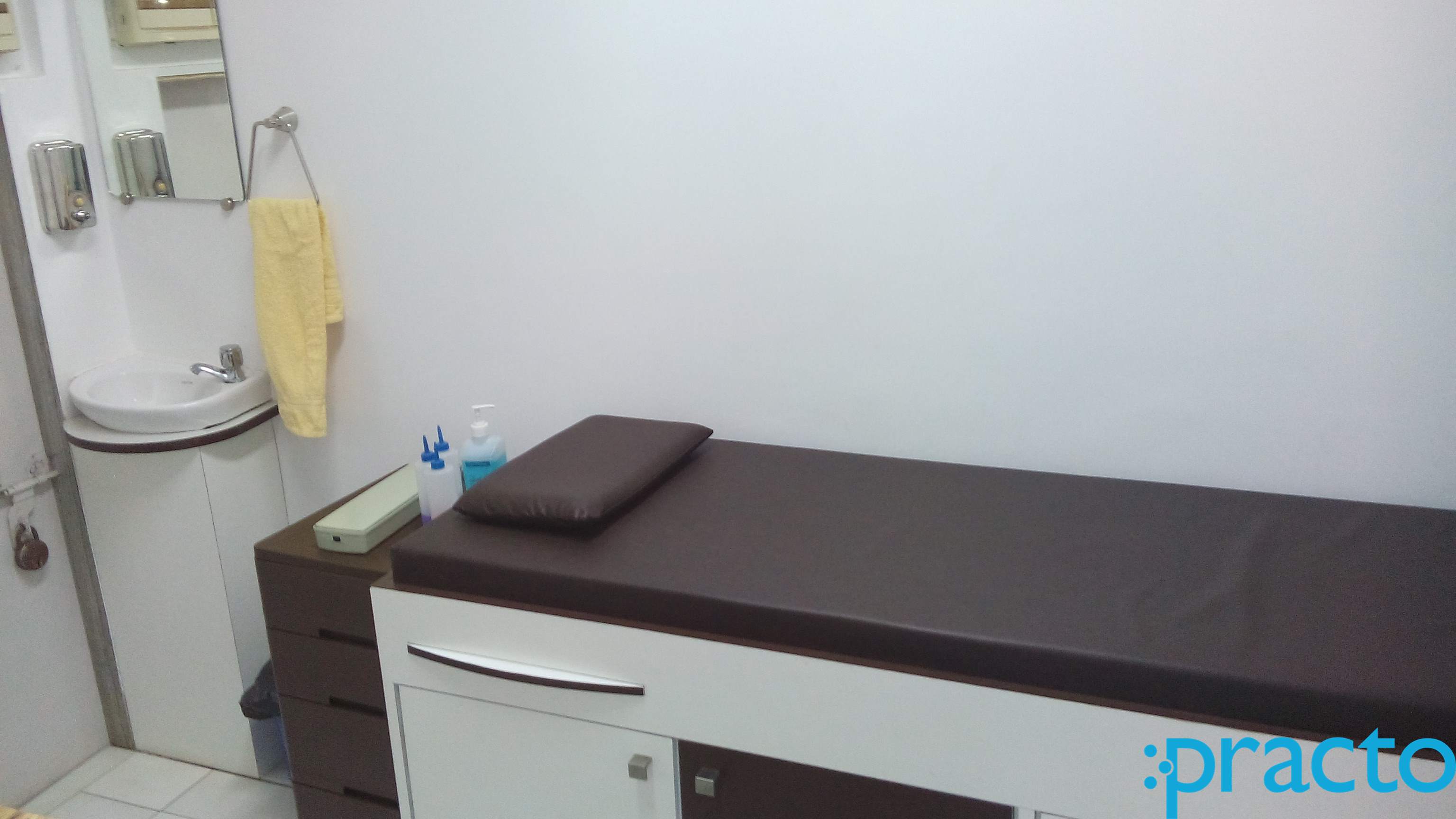 Dr Tejaswita Purav's Clinic Goregaon East Mumbai