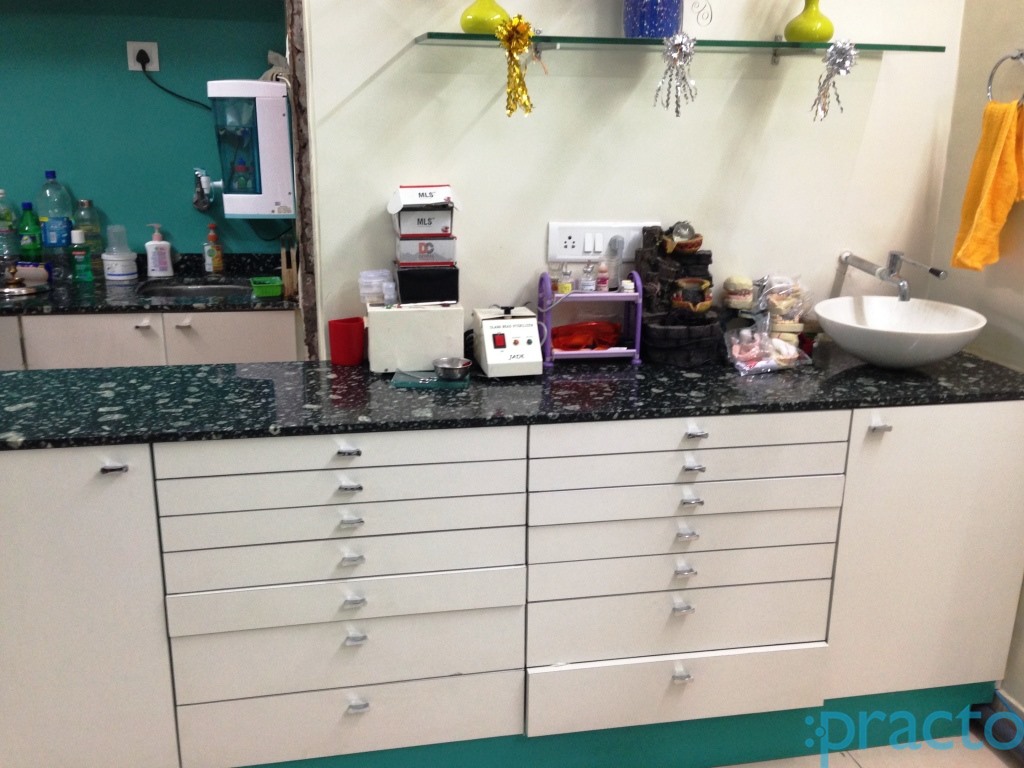 Dr. Neelam Paradia Family Dental Care Chembur Mumbai