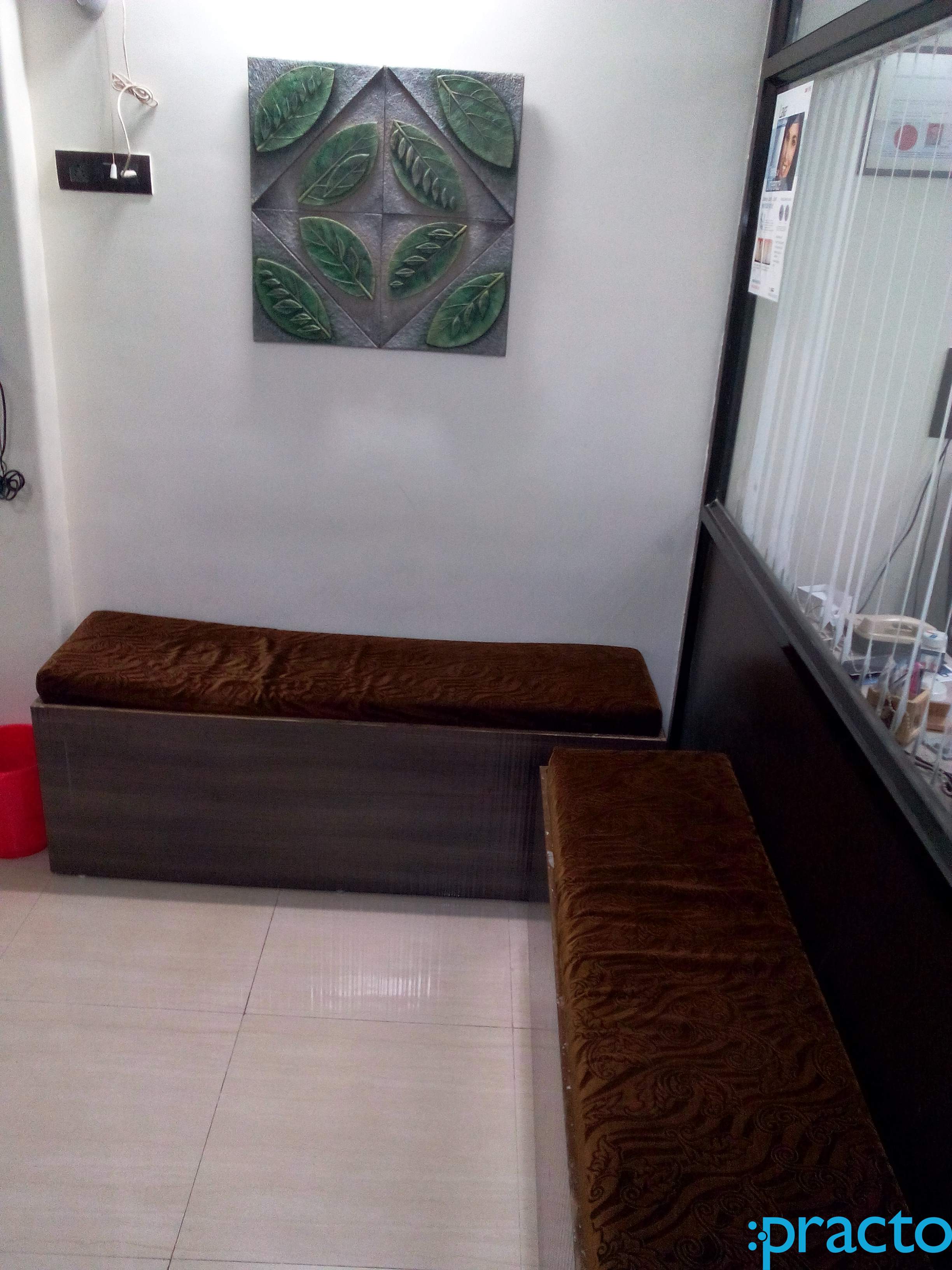 Reception at Smile Gallery Dental Care Vashi Navi Mumbai