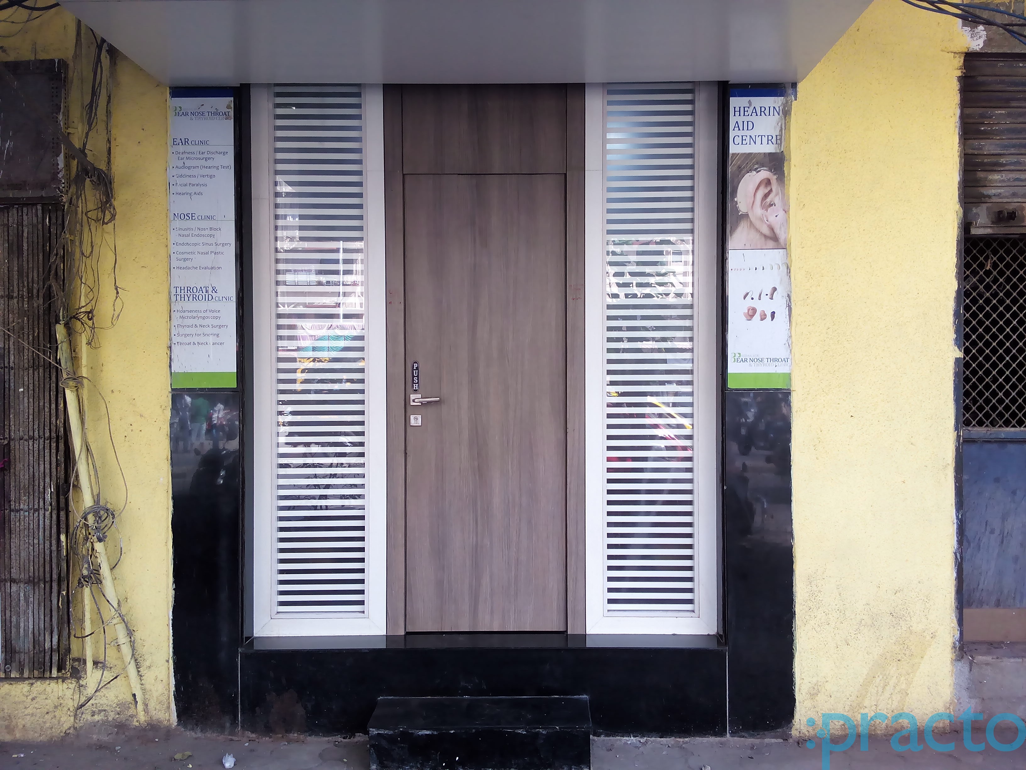Entrance at Nirmalata Ear Nose Throat & Thyroid Clinic Lal baug Mumbai