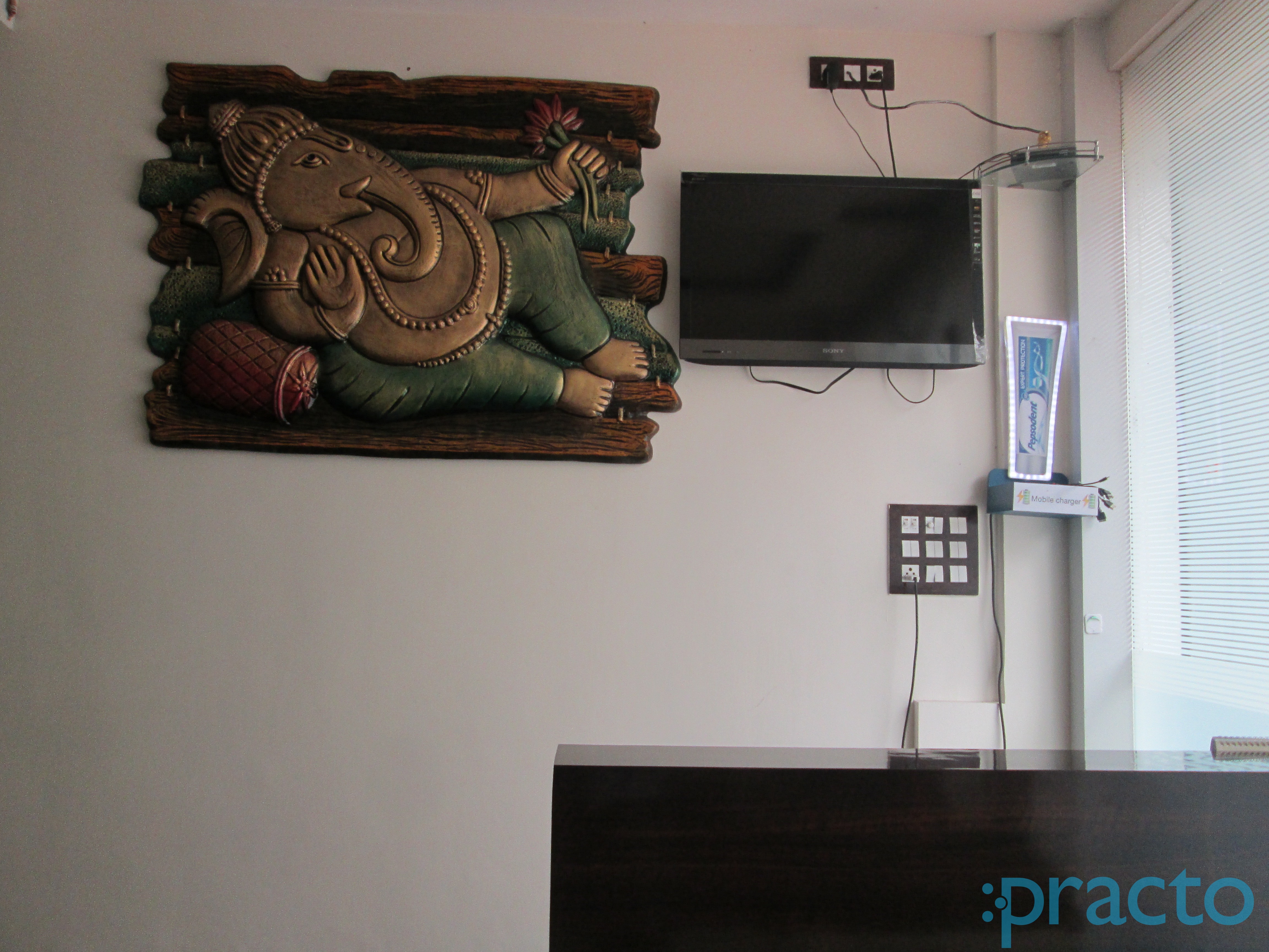 Reception at Aesthe Touch Dental Care Nerul Navi Mumbai