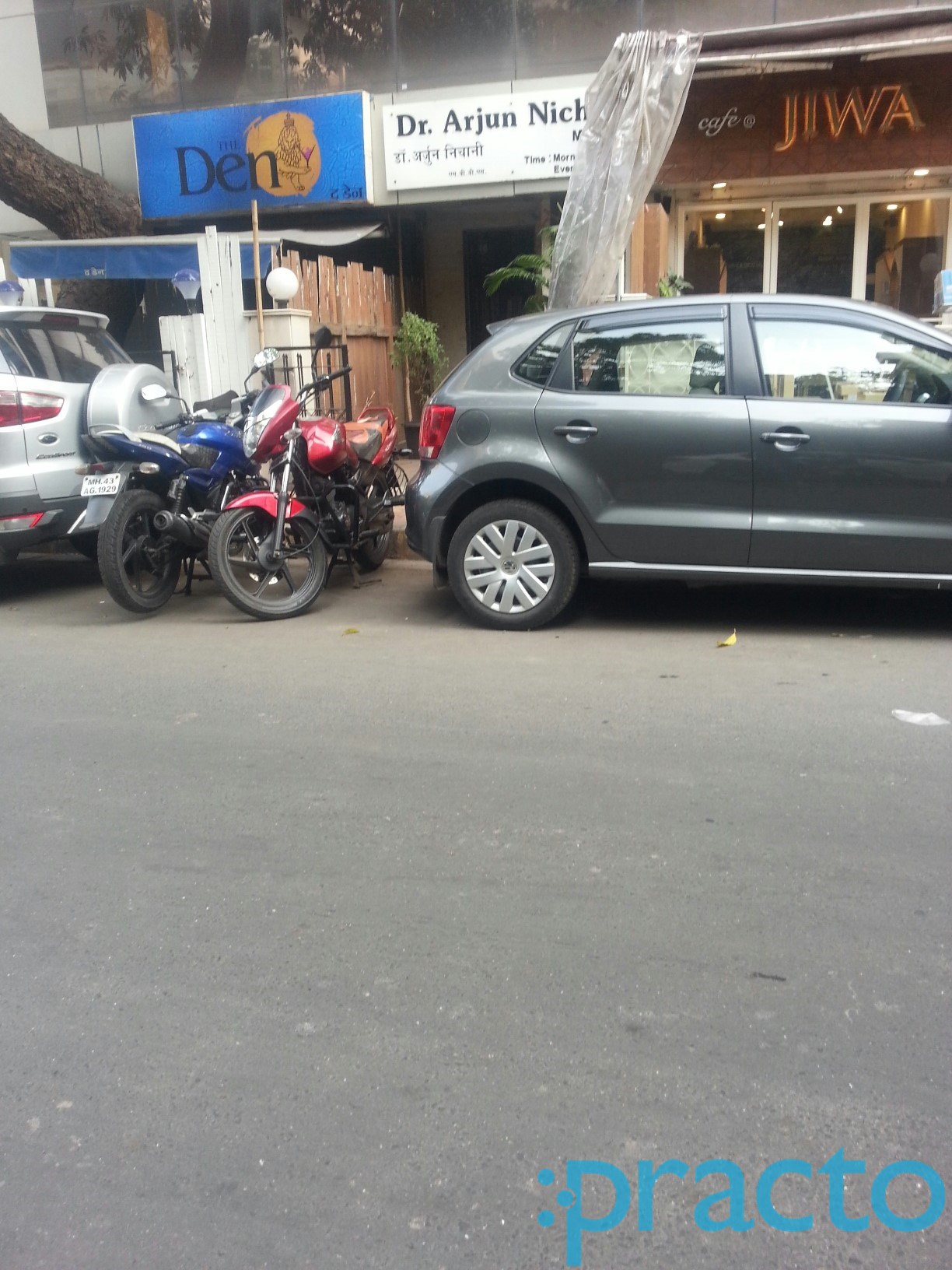 Dr. Arjun Nichani's Clinic Bandra West Mumbai