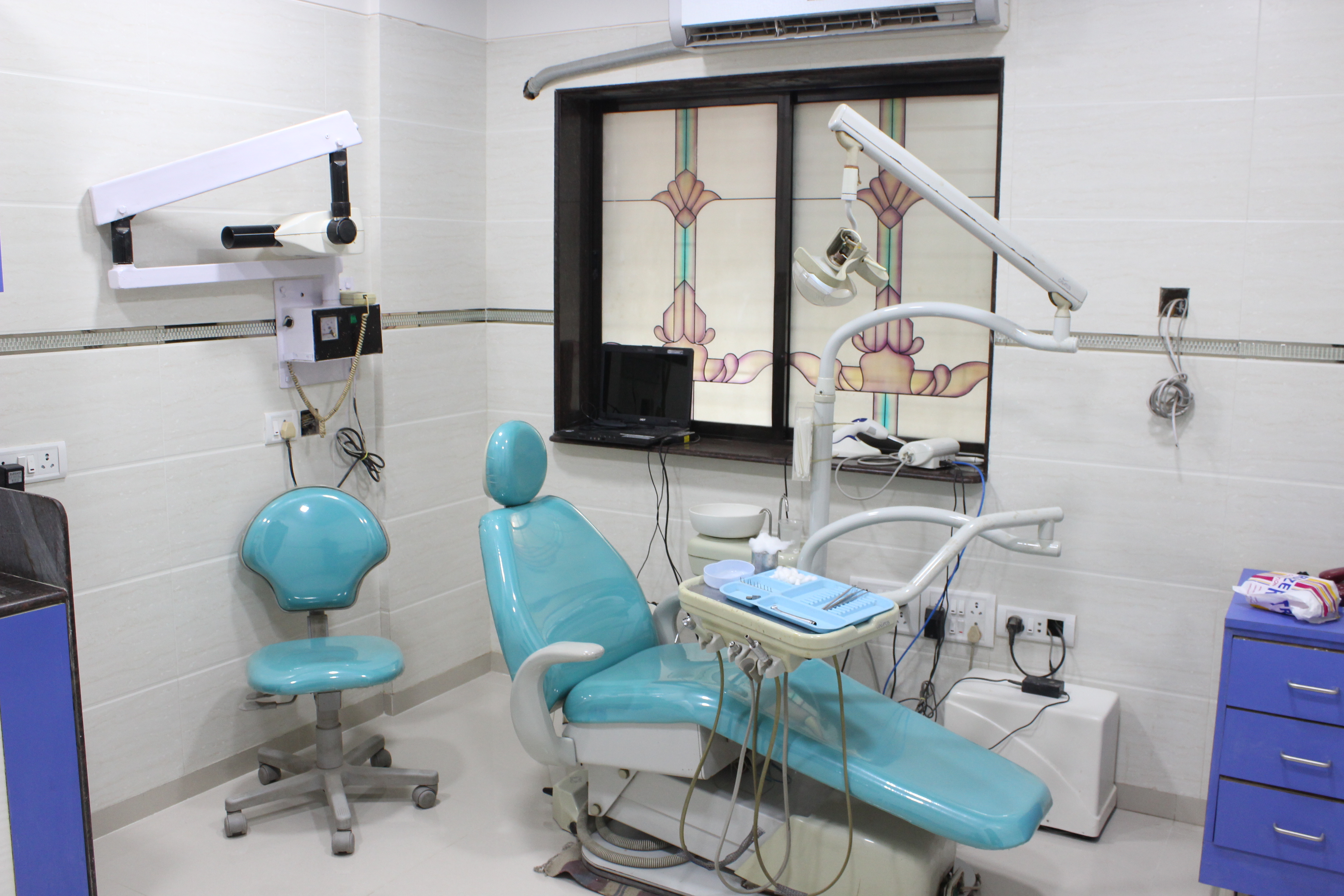 Operation Theatre at Dr Falguni Shah's Dental Clinic Borivali West Mumbai