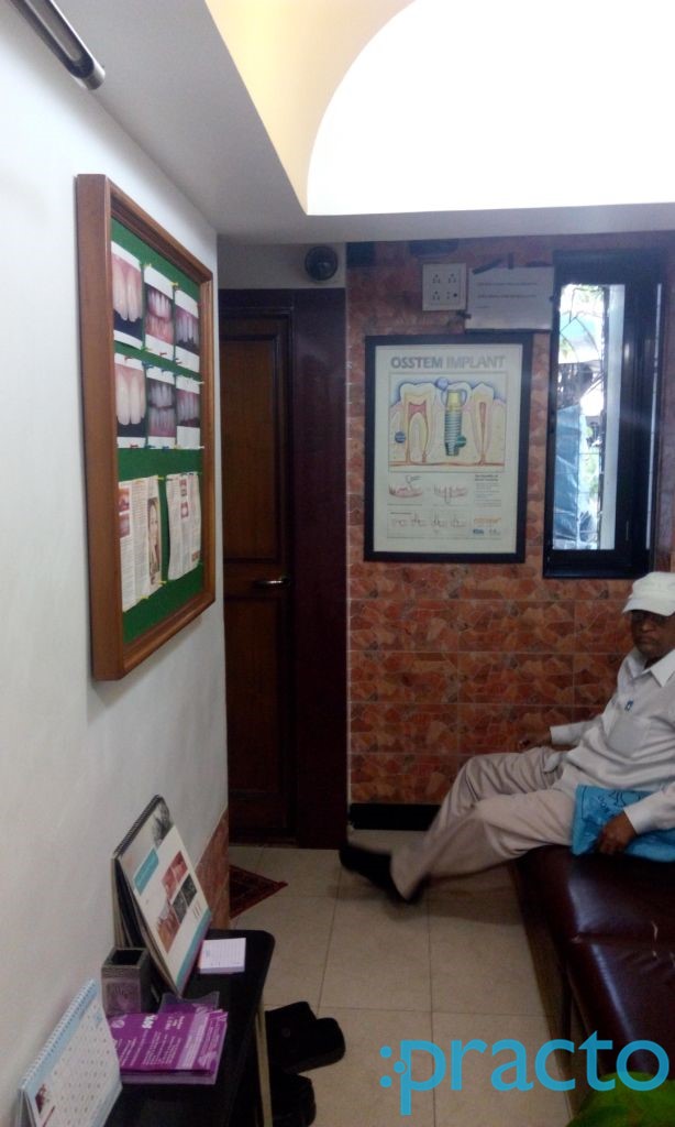 Reception at Mangesh Potdar Dental Clinic Andheri East Mumbai