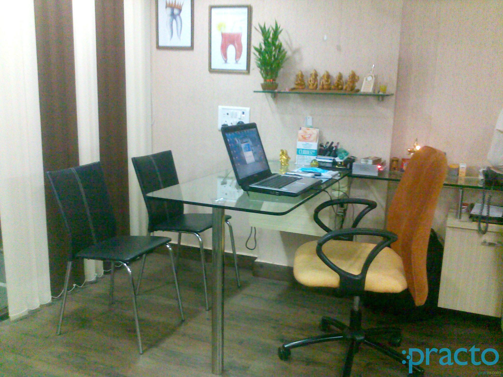 Reception at Nair's Dental Solutions Thane West Thane