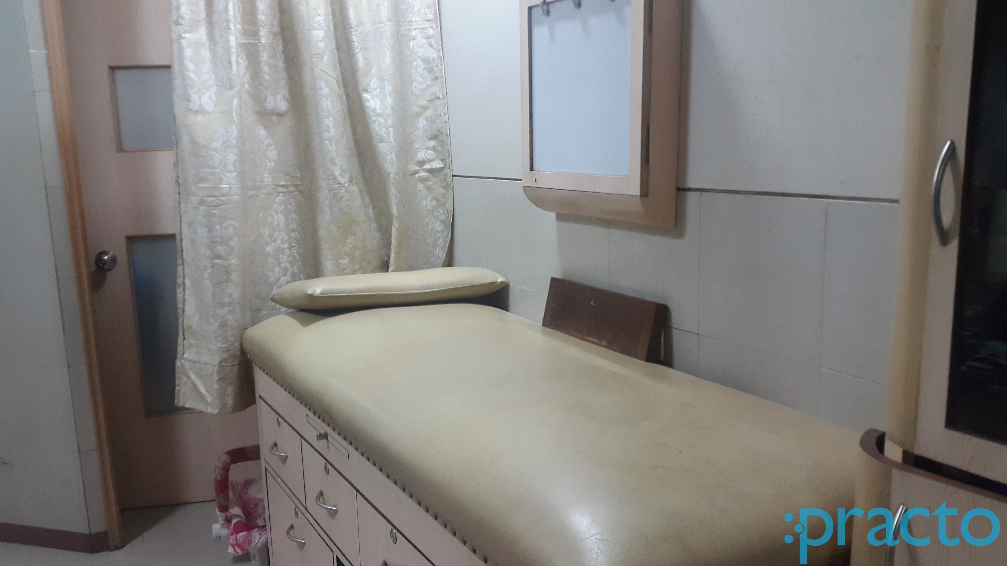 Nimish Shukla's Clinic Thakurdwar Mumbai