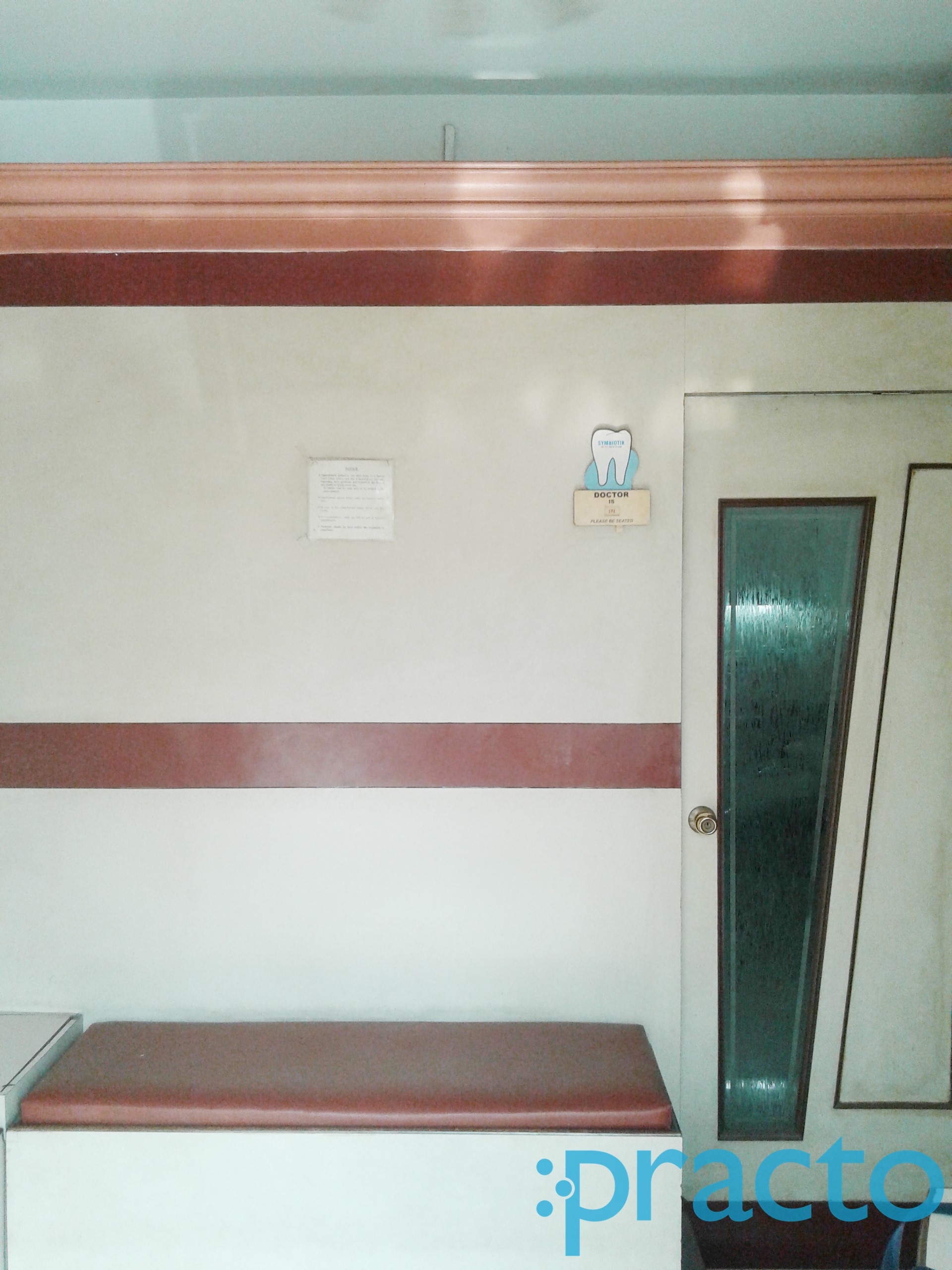 Waiting Area at Dr.N.P.Lotlikar Dental Clinic Andheri East Mumbai