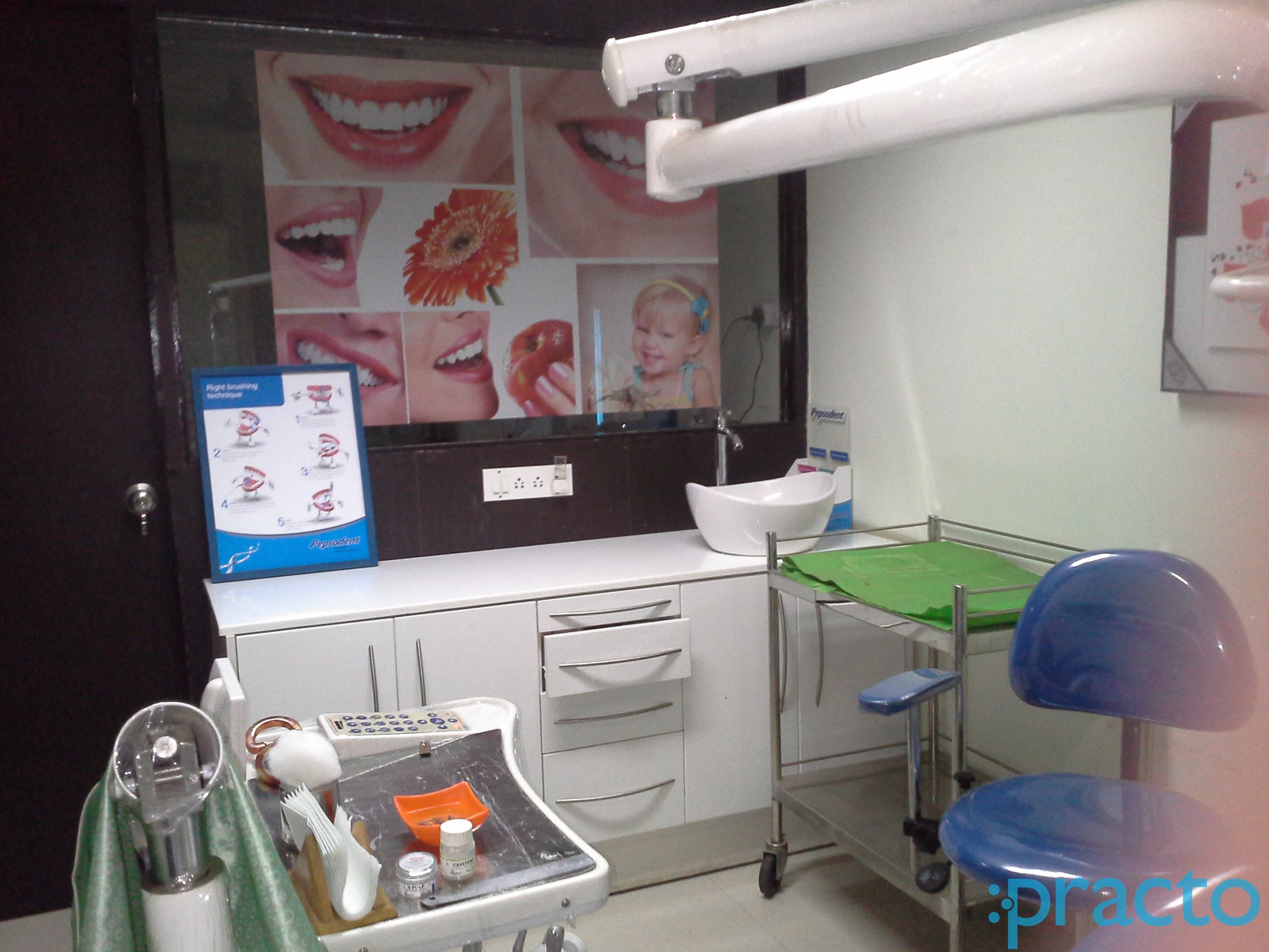 Reception at Bharani Dental Specialities & Implant Center Basavanagudi Bangalore