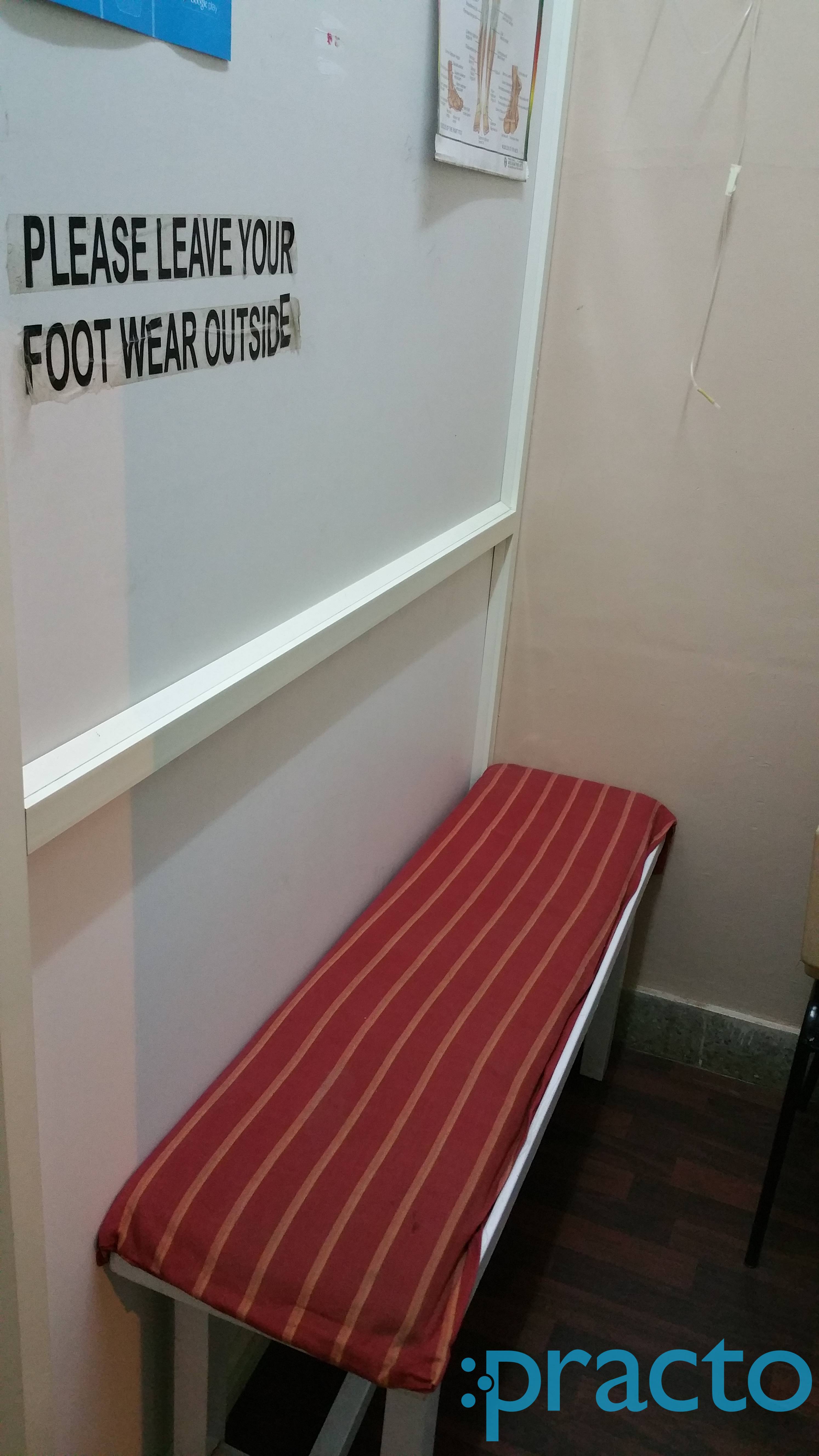 Waiting Area at Citizen Clinic RT Nagar Bangalore