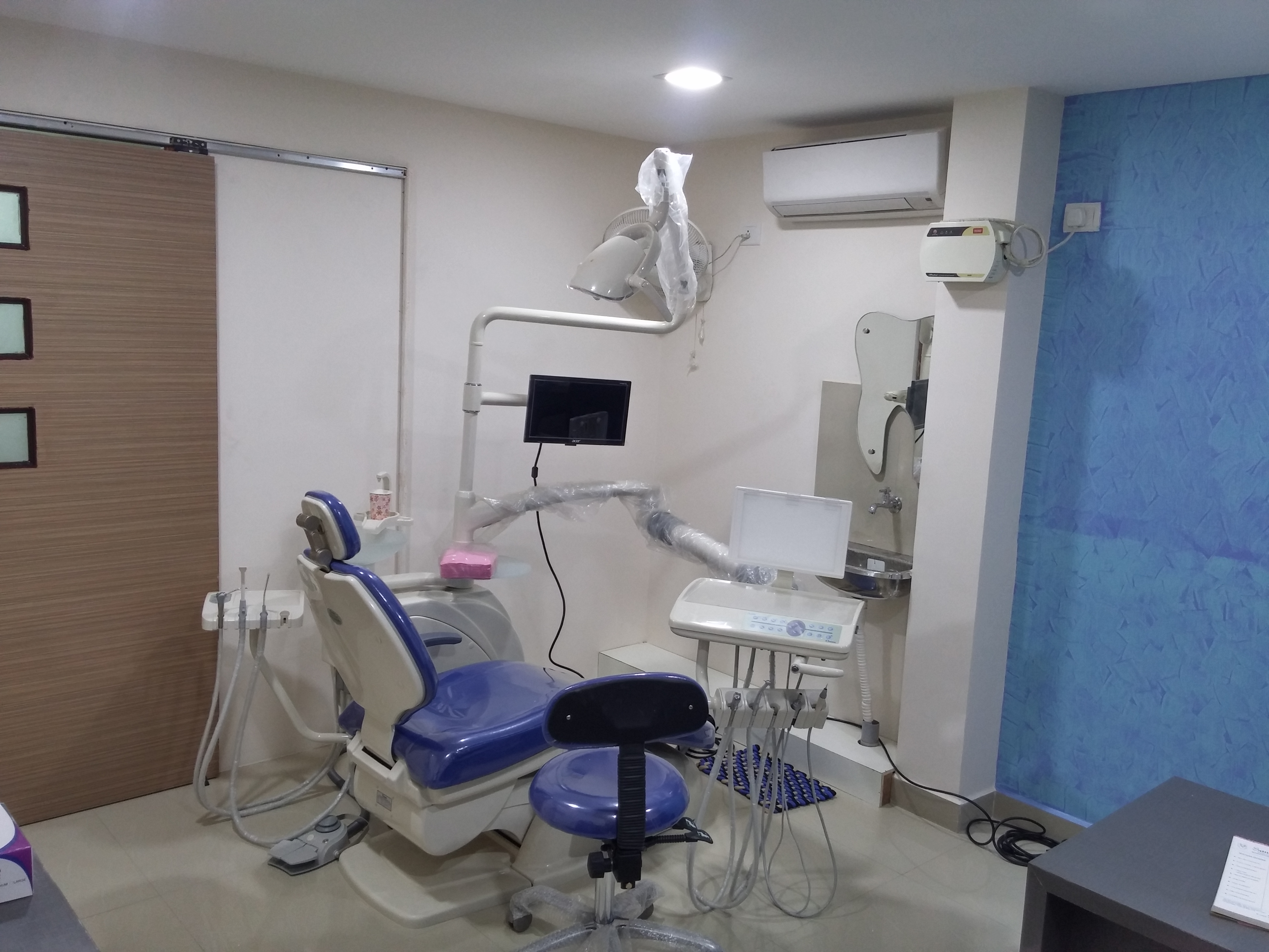 Santhosh Dental Care Gowrivakkam Chennai