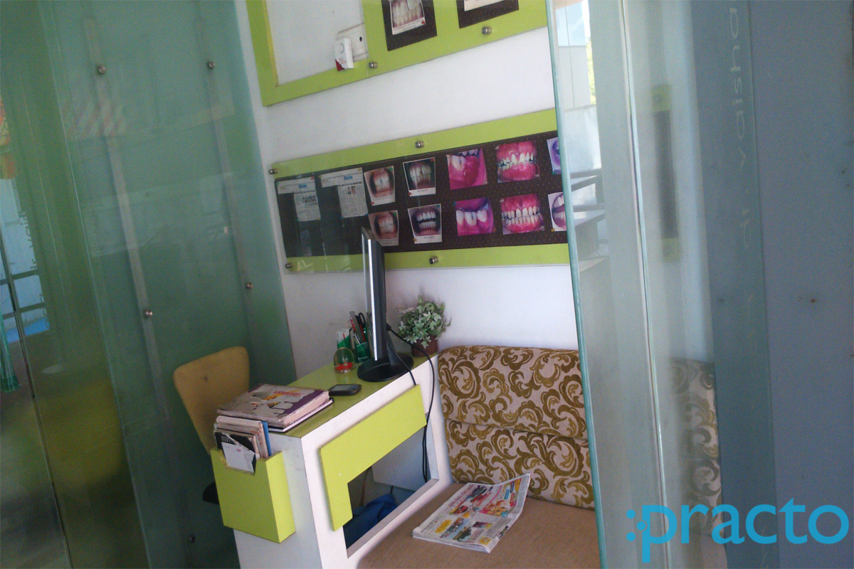 Reception at Bhutada Dental Gum Care & Implant Clinic Ramdaspeth Nagpur