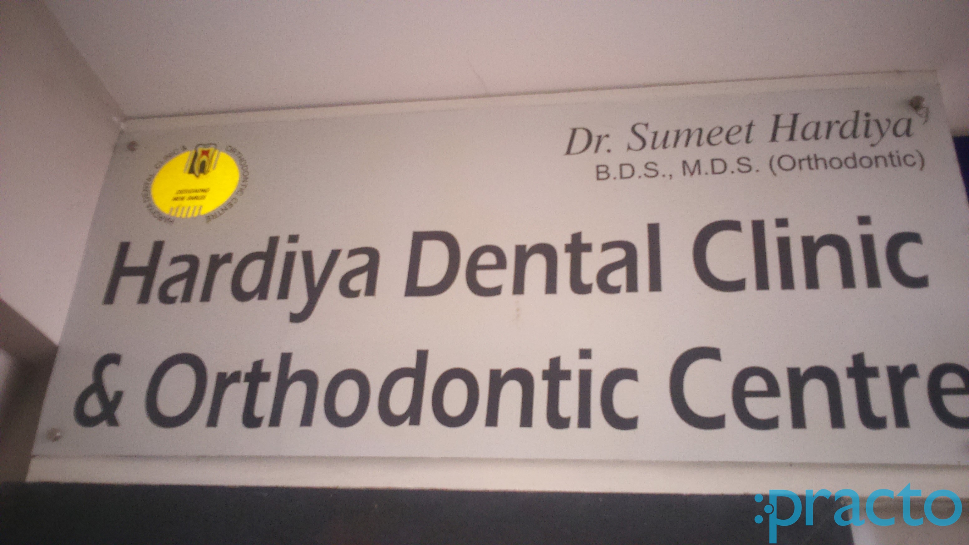 Hardiya Dental Clinic & Orthodontic Centre Indore Manorama Ganj Indore