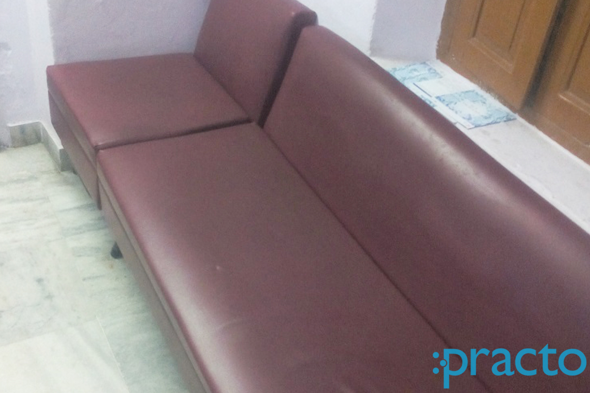 Waiting Area at Dr. Dinesh Swaroop Mathur Chandpole Bazar Jaipur