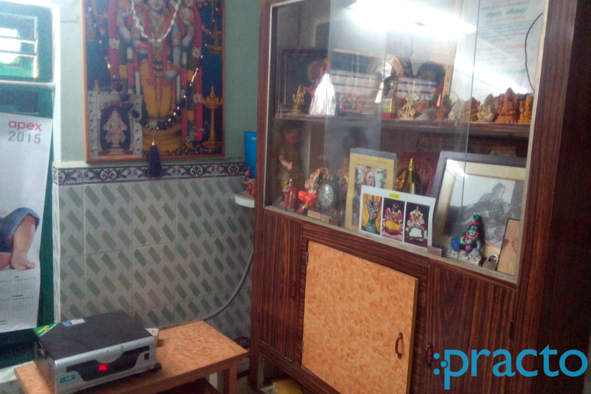 Reception at Shree Eye Clinic Pazavanthangal Chennai