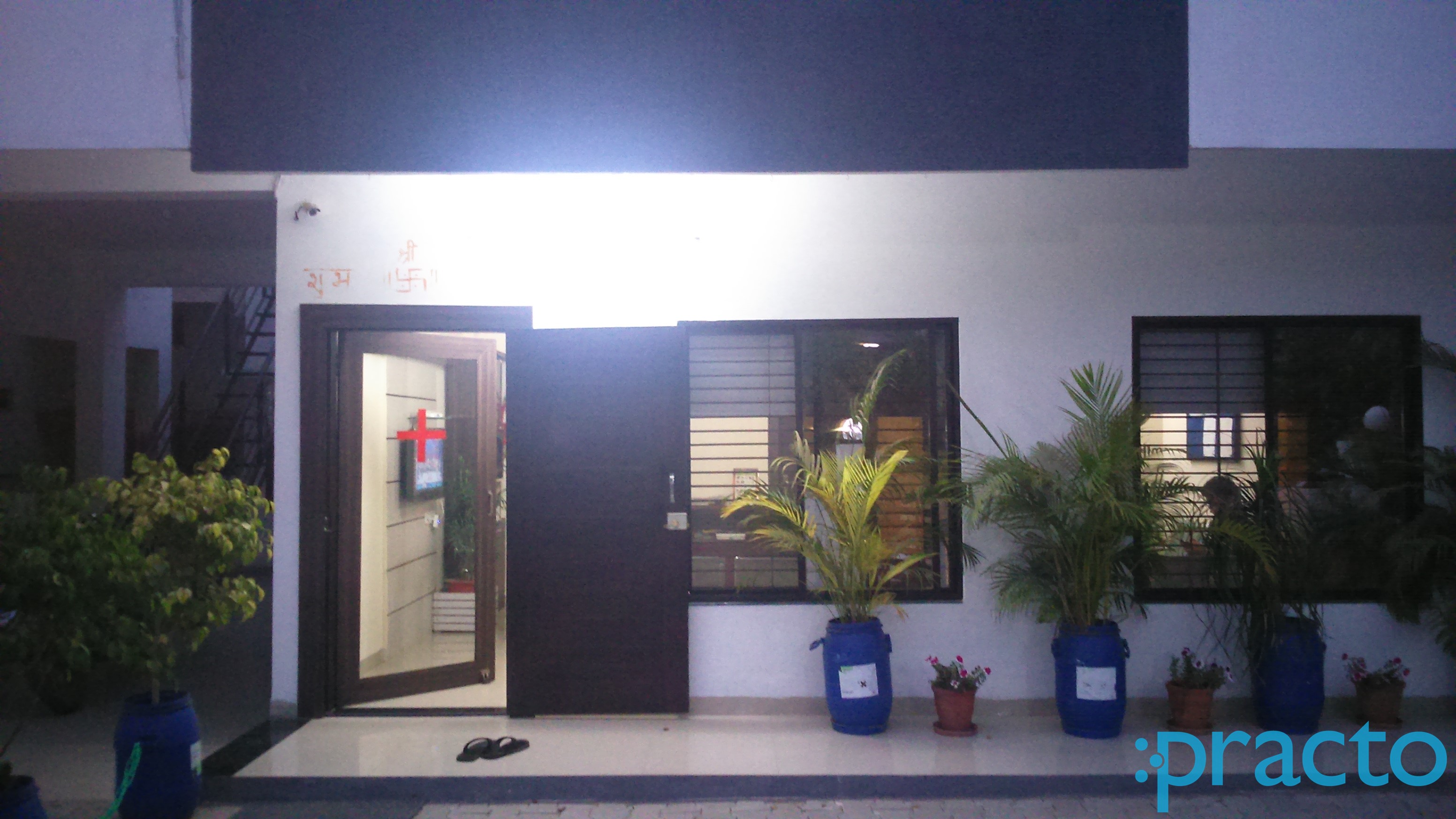 Entrance at Dr.Kuldeep Virani's Clinic Vijay Nagar Indore
