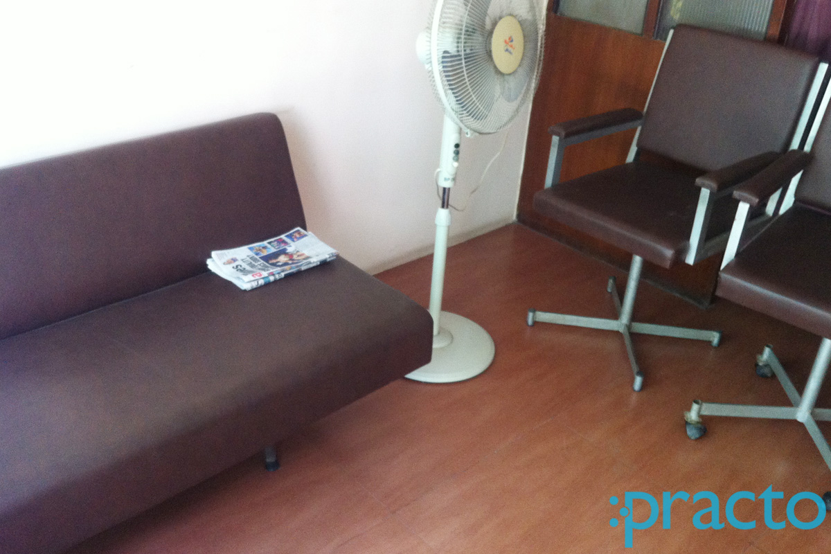 Waiting Area at Dr Ashwin K Sheth's Clinic Alkapuri Vadodara