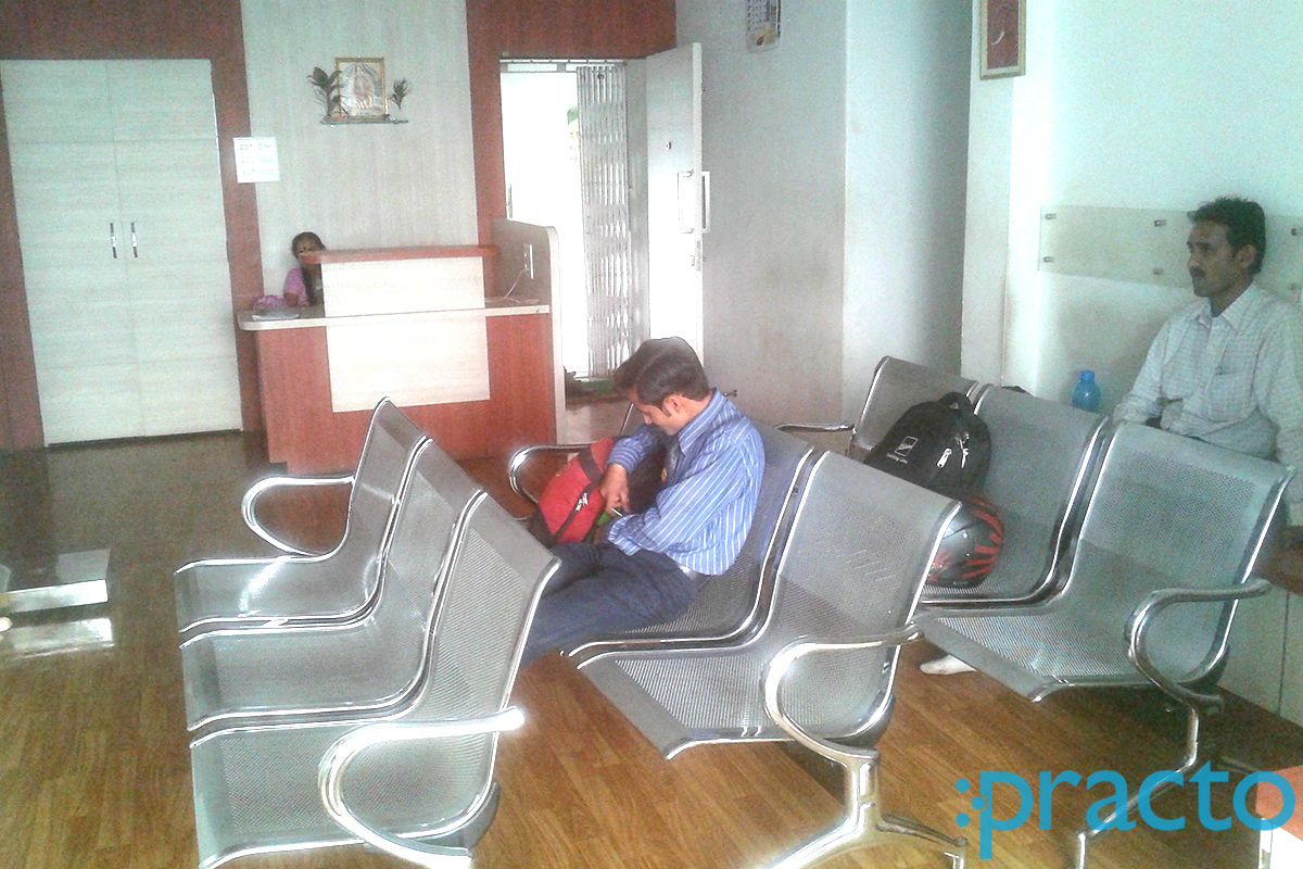 Waiting Area at Shree Clinic Shalimar Nashik