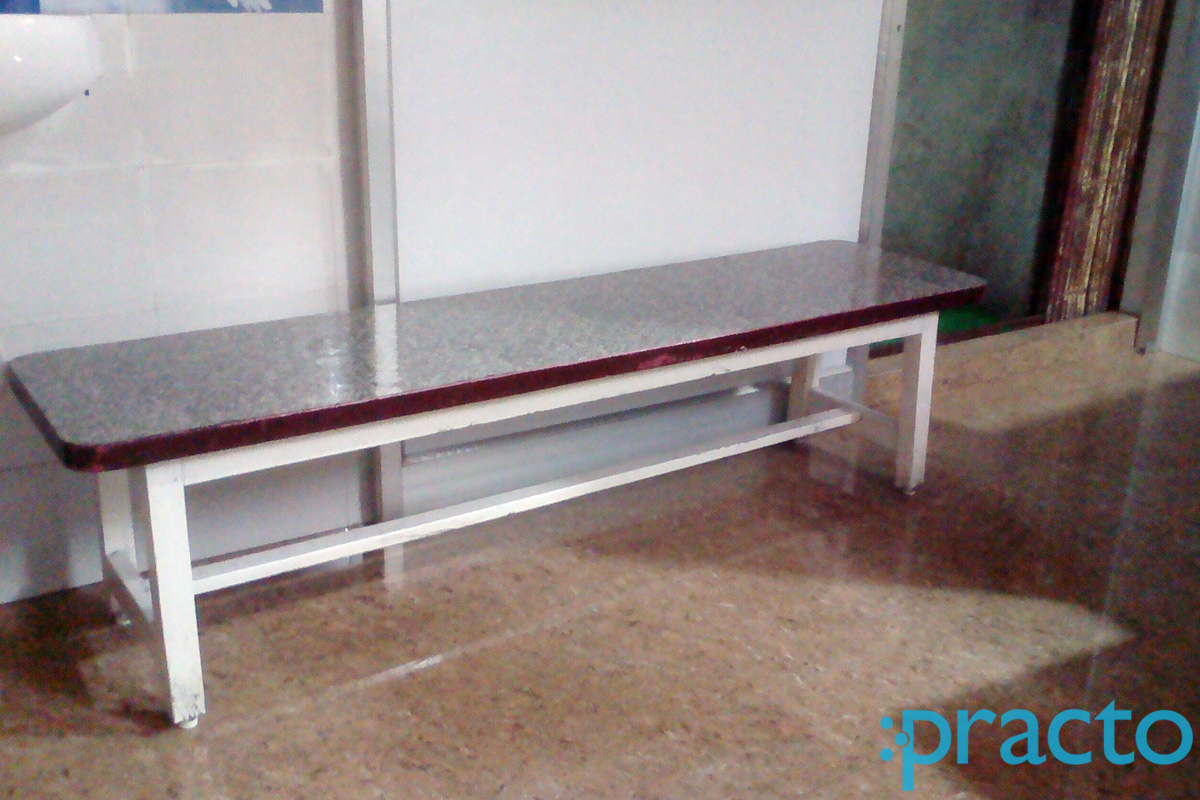 Waiting Area at Dr. Dinesh's Clinic Pandri Raipur