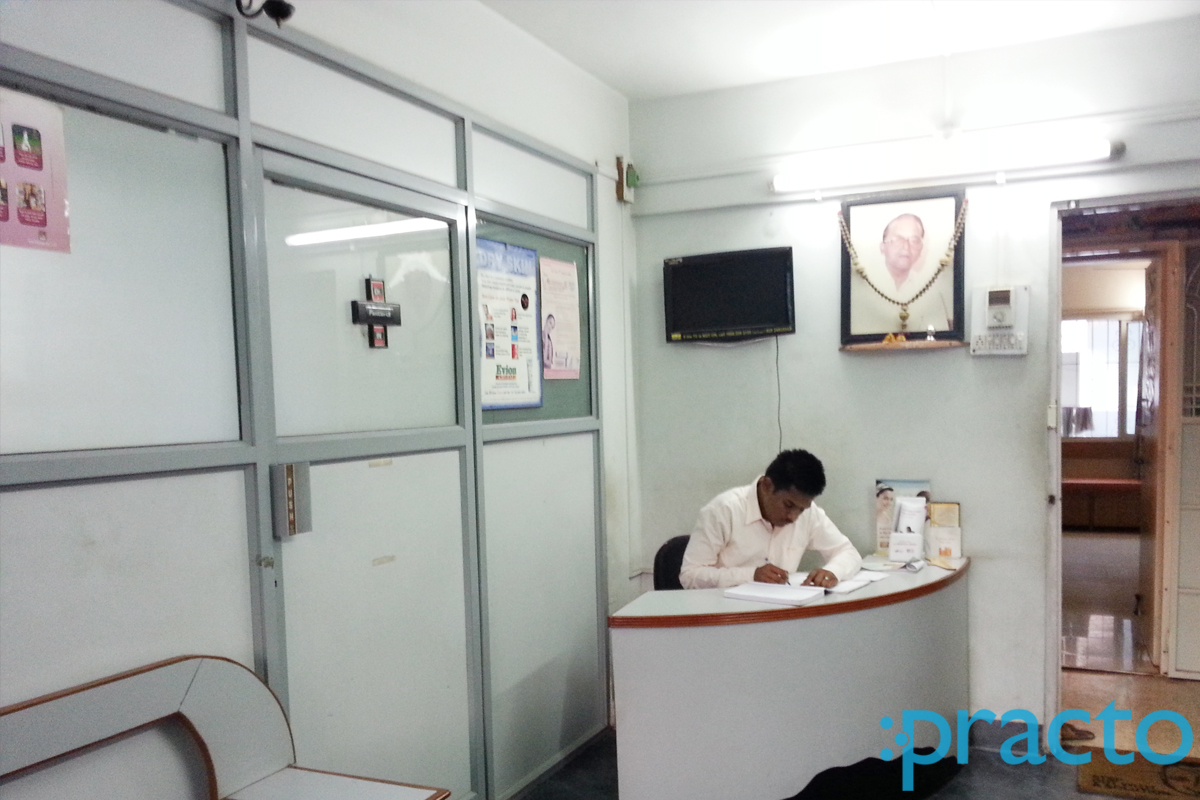 Reception at Raghu Skin Clinic Karve Nagar Pune