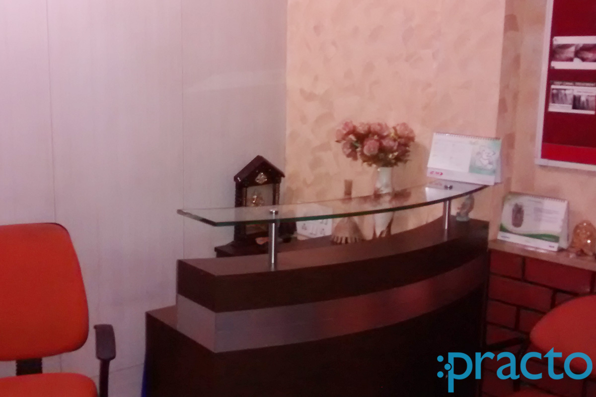 Reception at Punnagai Dental Clinic Perambur Chennai