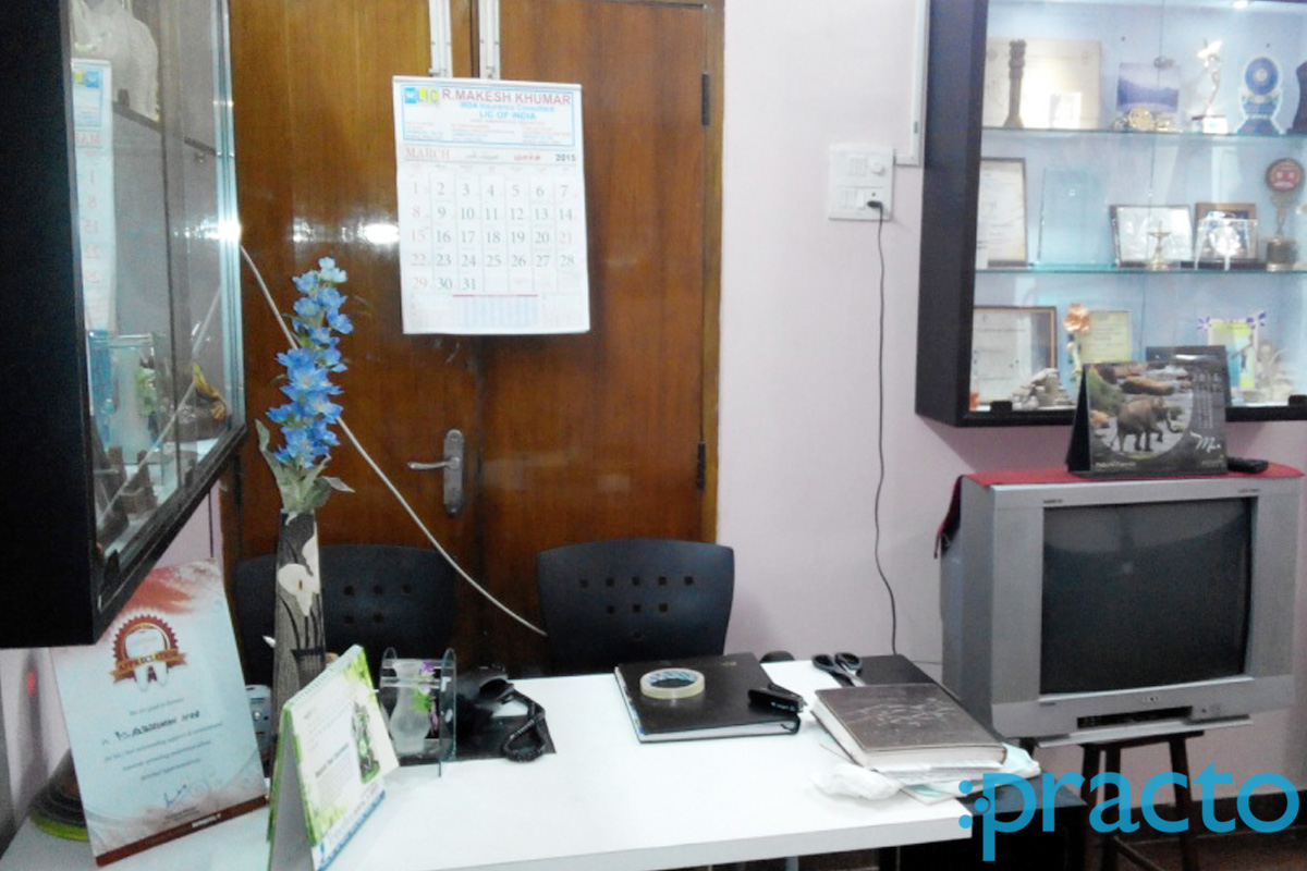 Reception at E4 Dental Care Adyar Chennai
