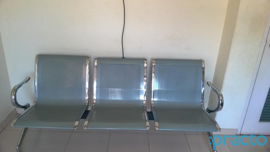 Waiting Area at Sriji Dental Clinic Palanpur Nd Surat