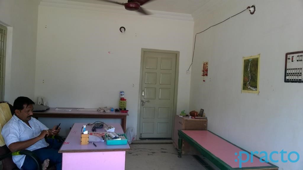 Waiting Area at Balaji Clinic Ramnagar Surat