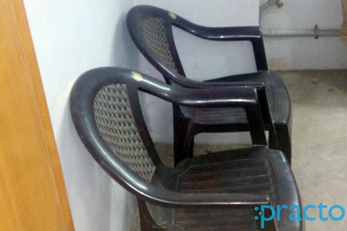 Waiting Area at Dr.T.Muthuvelu's Clinic Arumbakkam Chennai