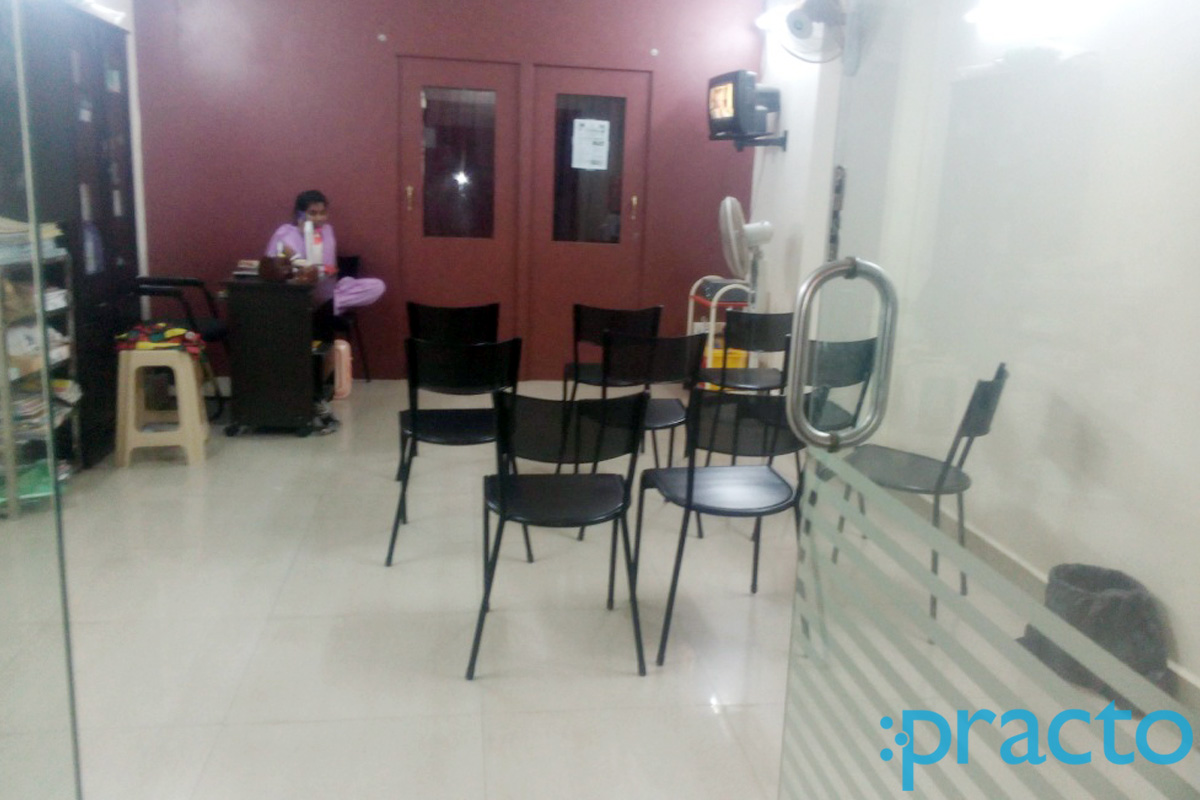 Reception at Vathsan Clinic Choolaimedu Chennai