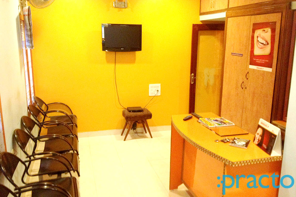 Reception at V C Tooth Arcade Saligramam Chennai