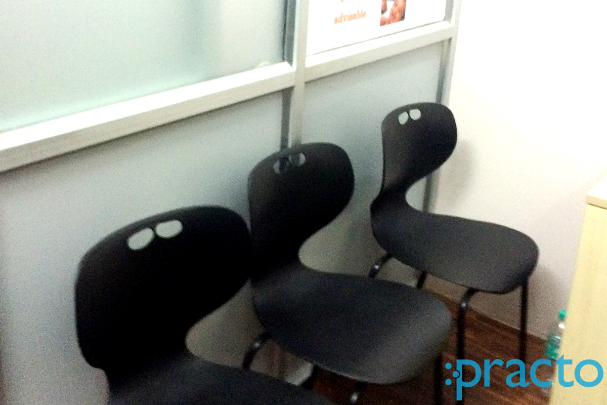 Waiting Area at Sam' s Dental Care Virugambakkam Chennai