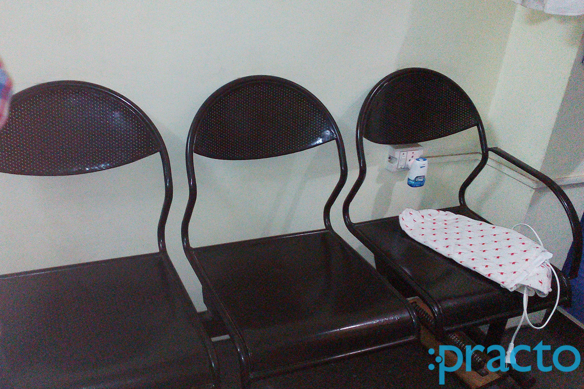 Waiting Area at Pulse Physiotherapy Clinic Kanker Khera Meerut