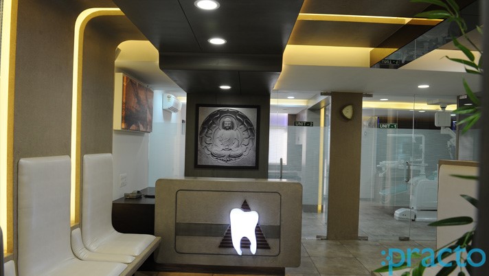 Reception at Ideal Dentistry Alkapuri Vadodara