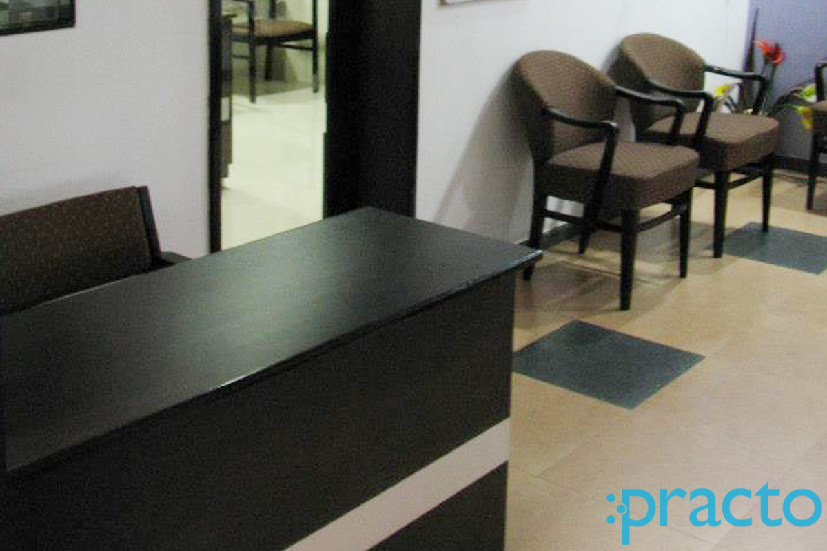 Reception at Dr. Pathak's Dental Clinic Akota Vadodara